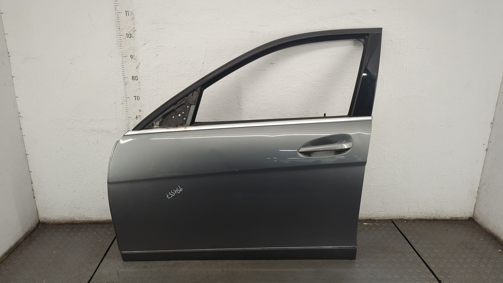 Дверь передняя левая