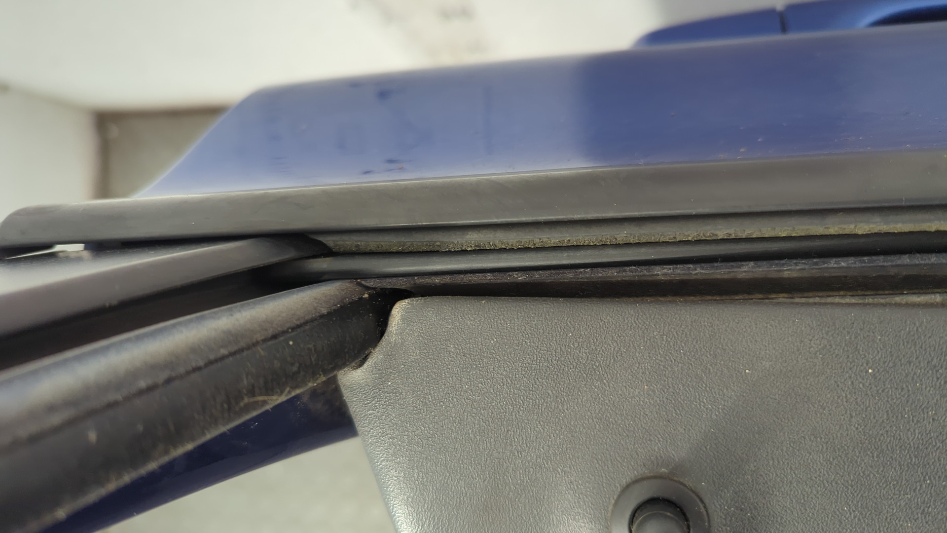 Дверь передняя левая