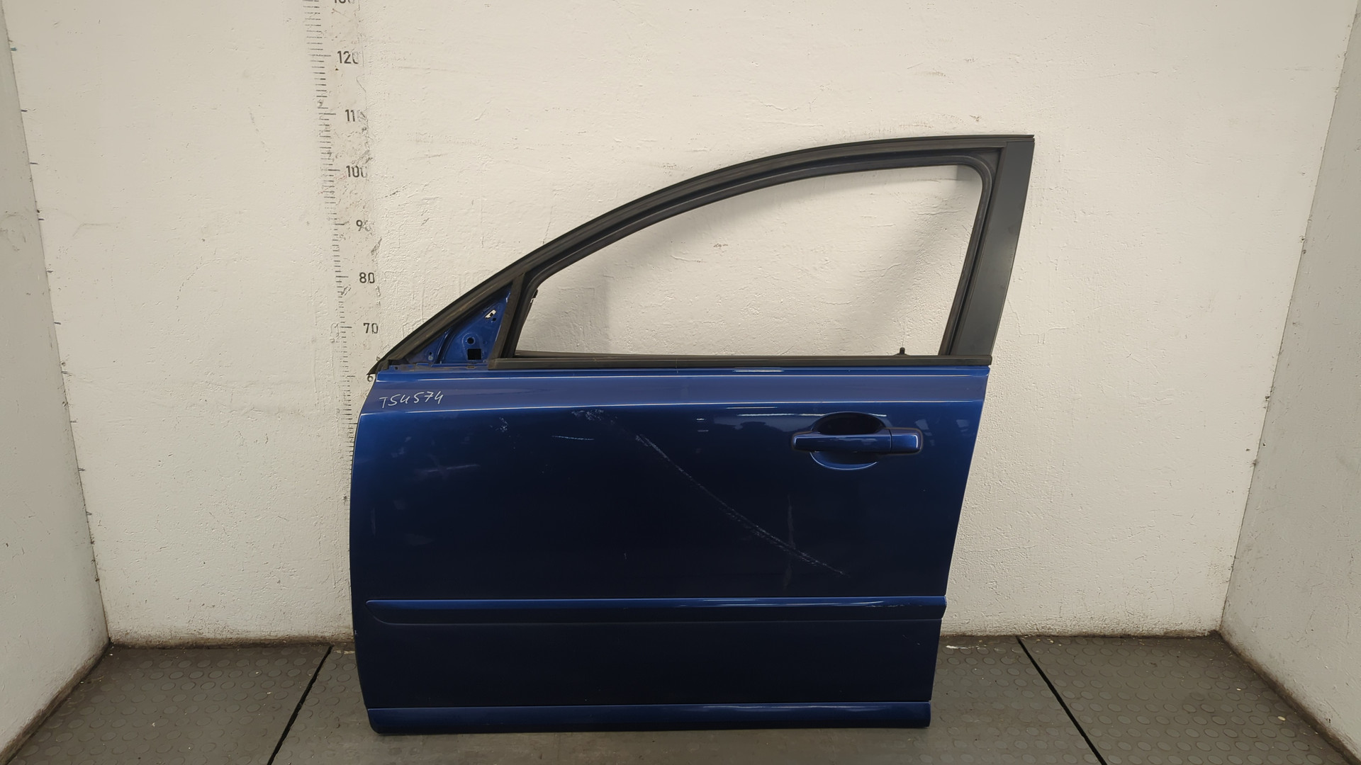 Дверь передняя левая