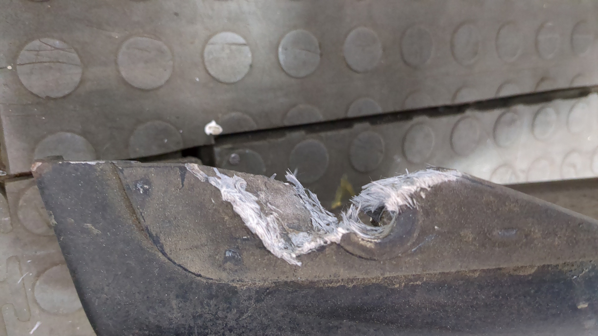 Подножка правая