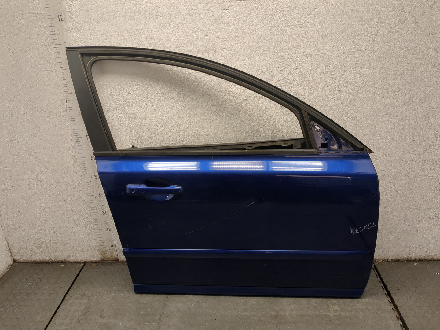 Дверь передняя правая