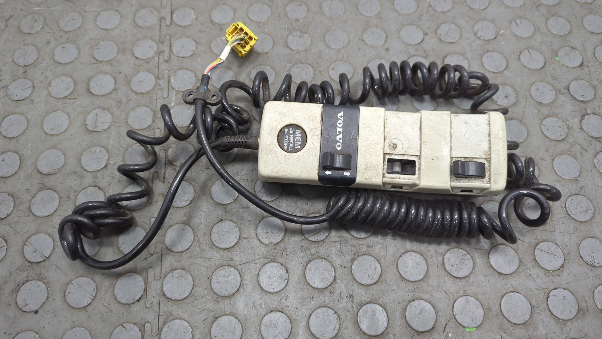 Пульт управления пневморессорами