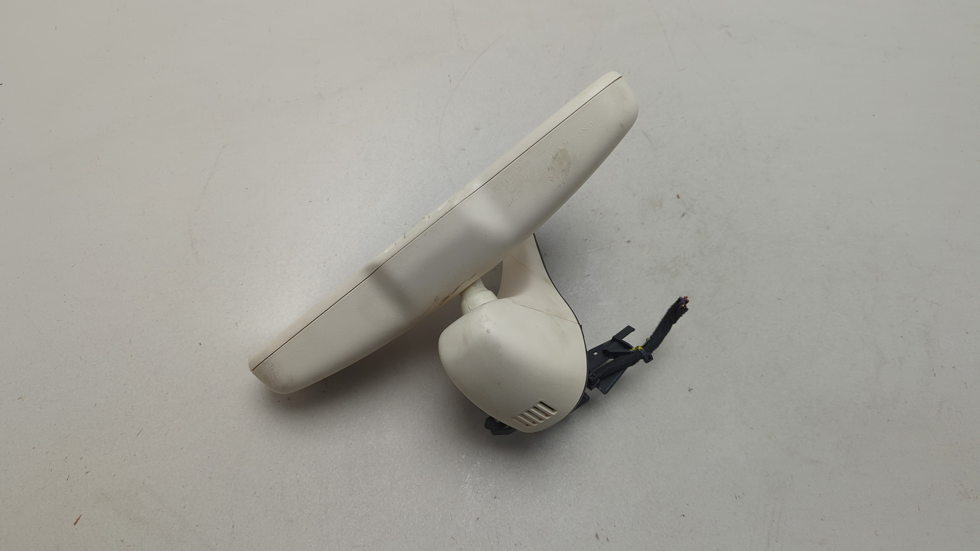 Зеркало заднего вида