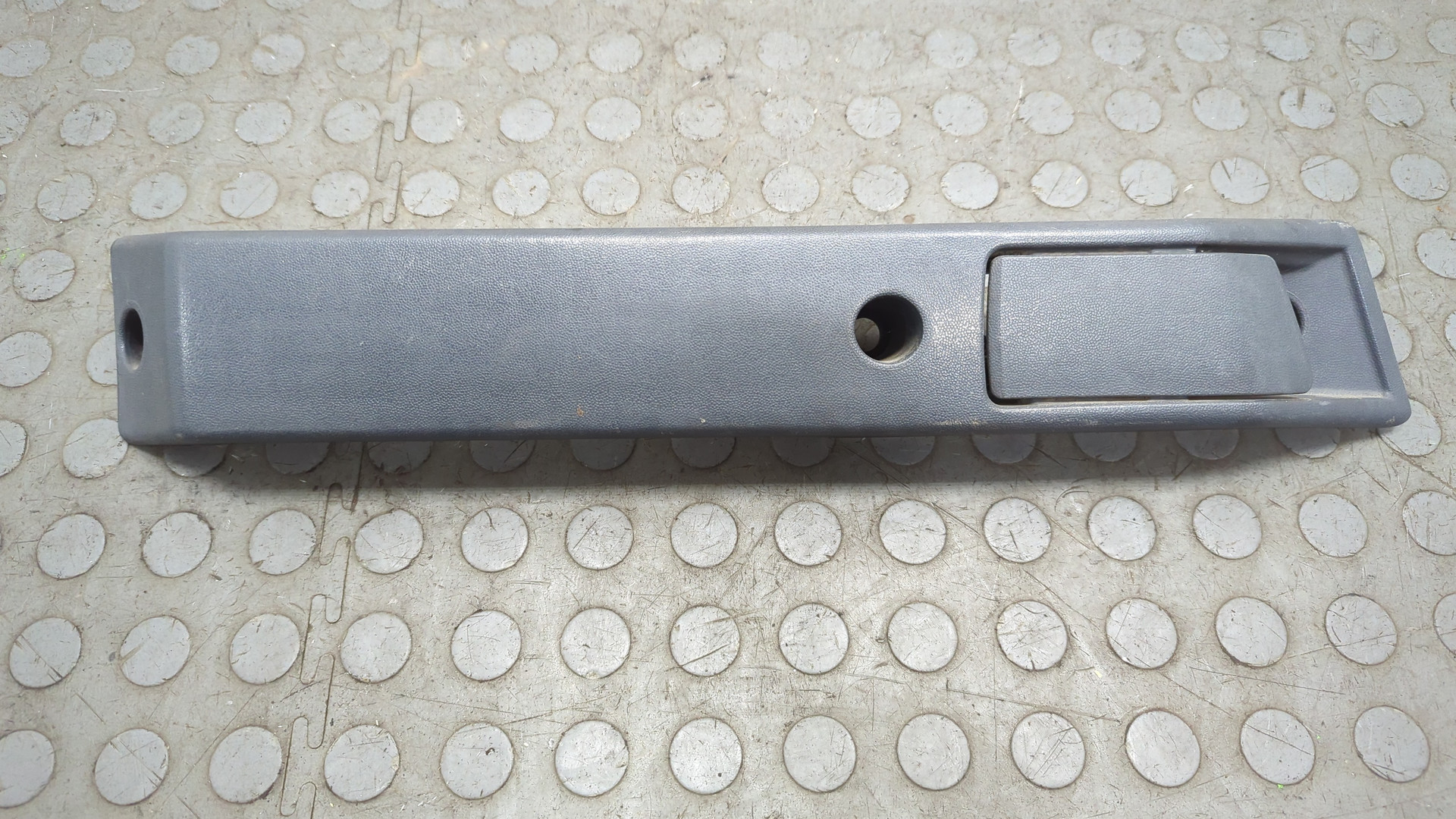 Ручка двери передней внутренняя левая