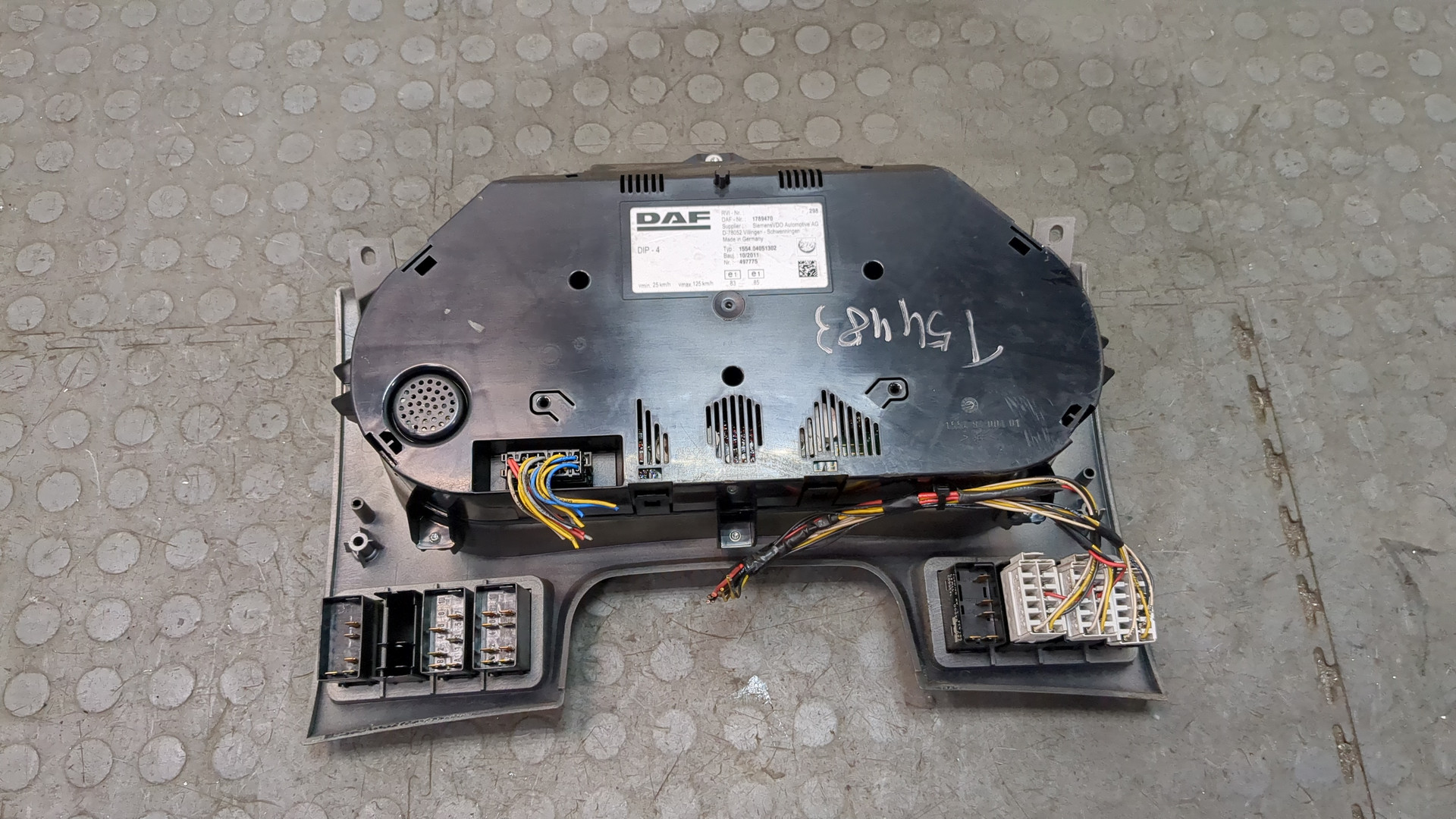 Панель приборов