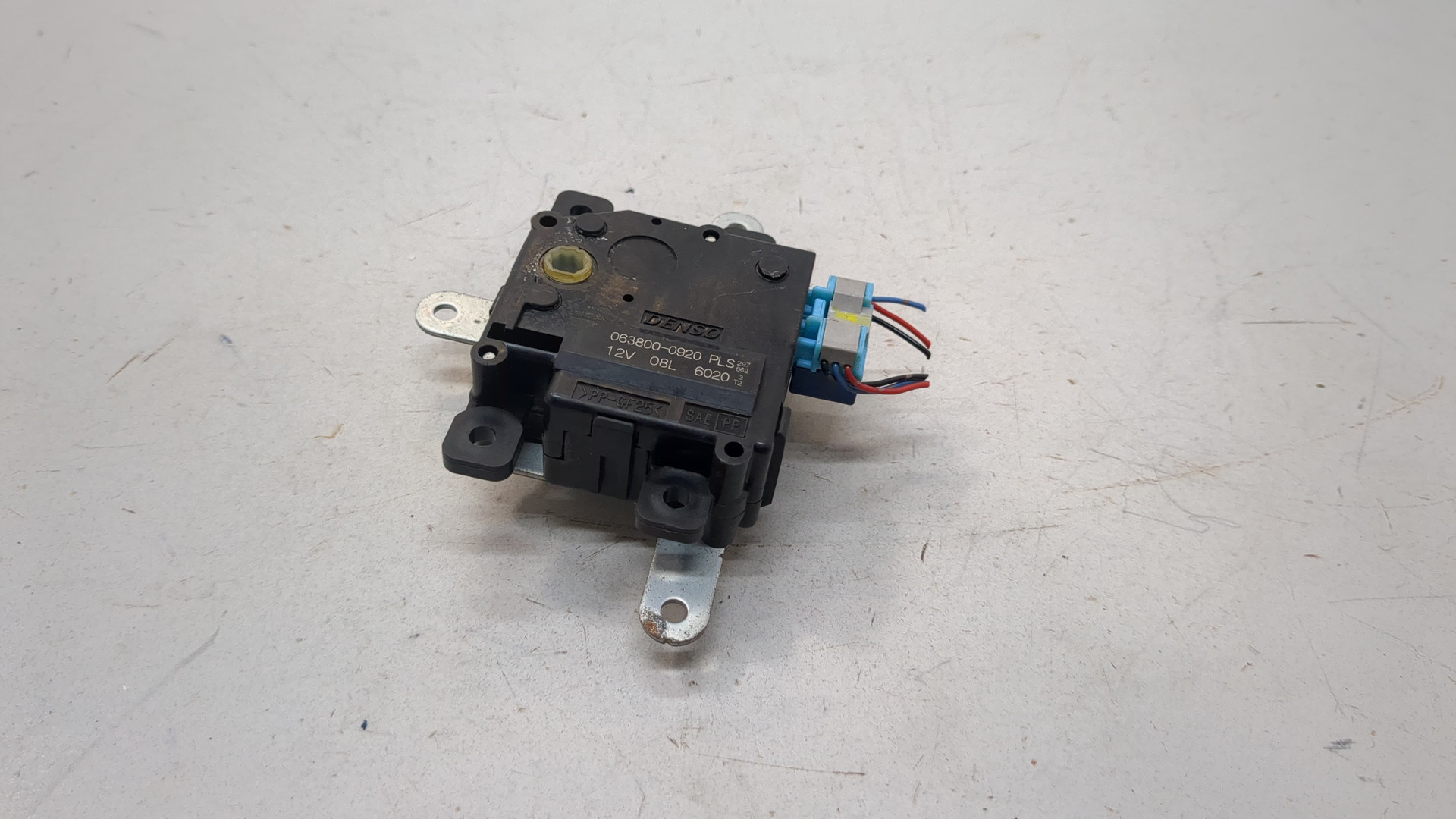 Моторчик заслонки печки