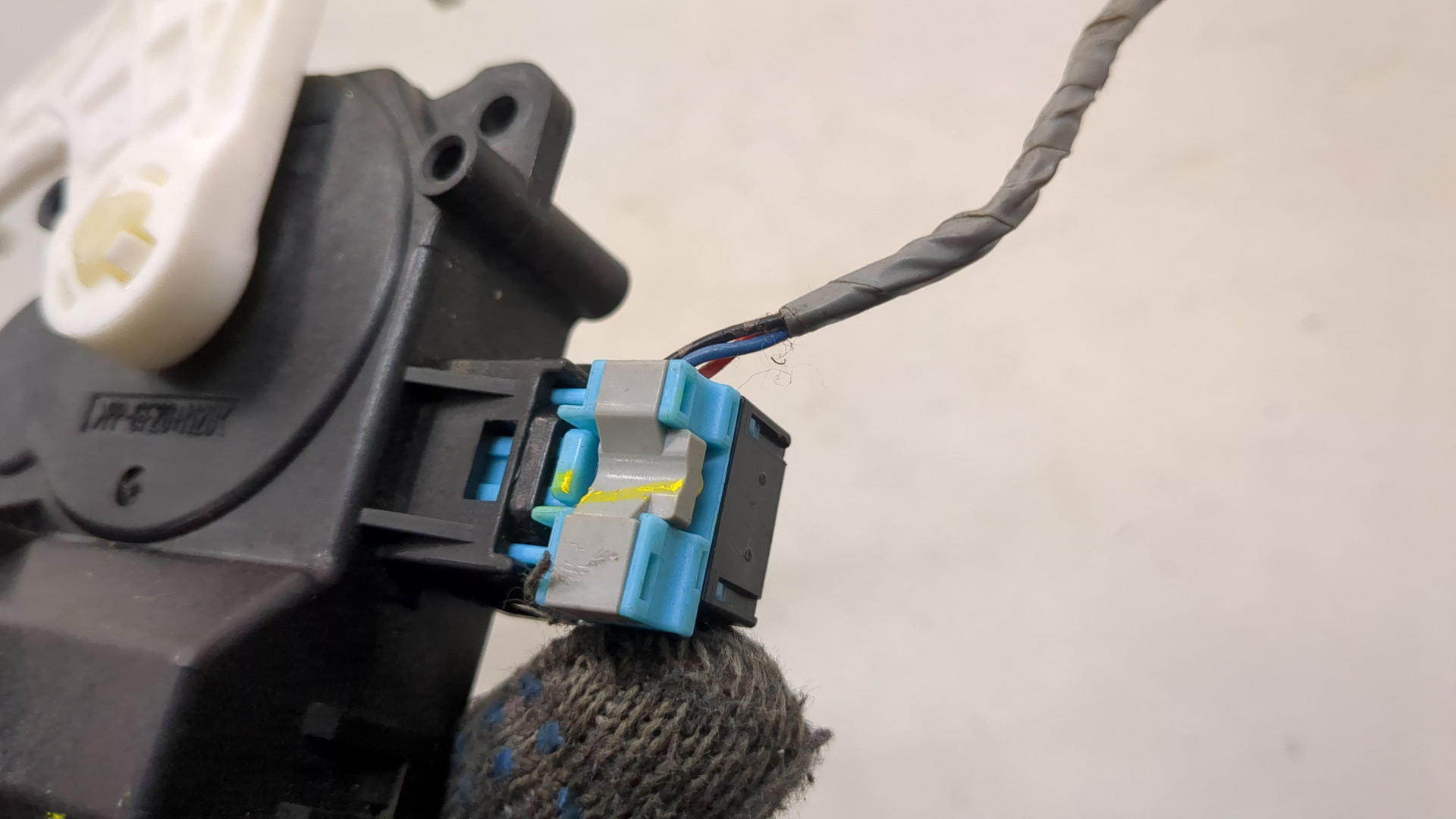 Моторчик заслонки печки