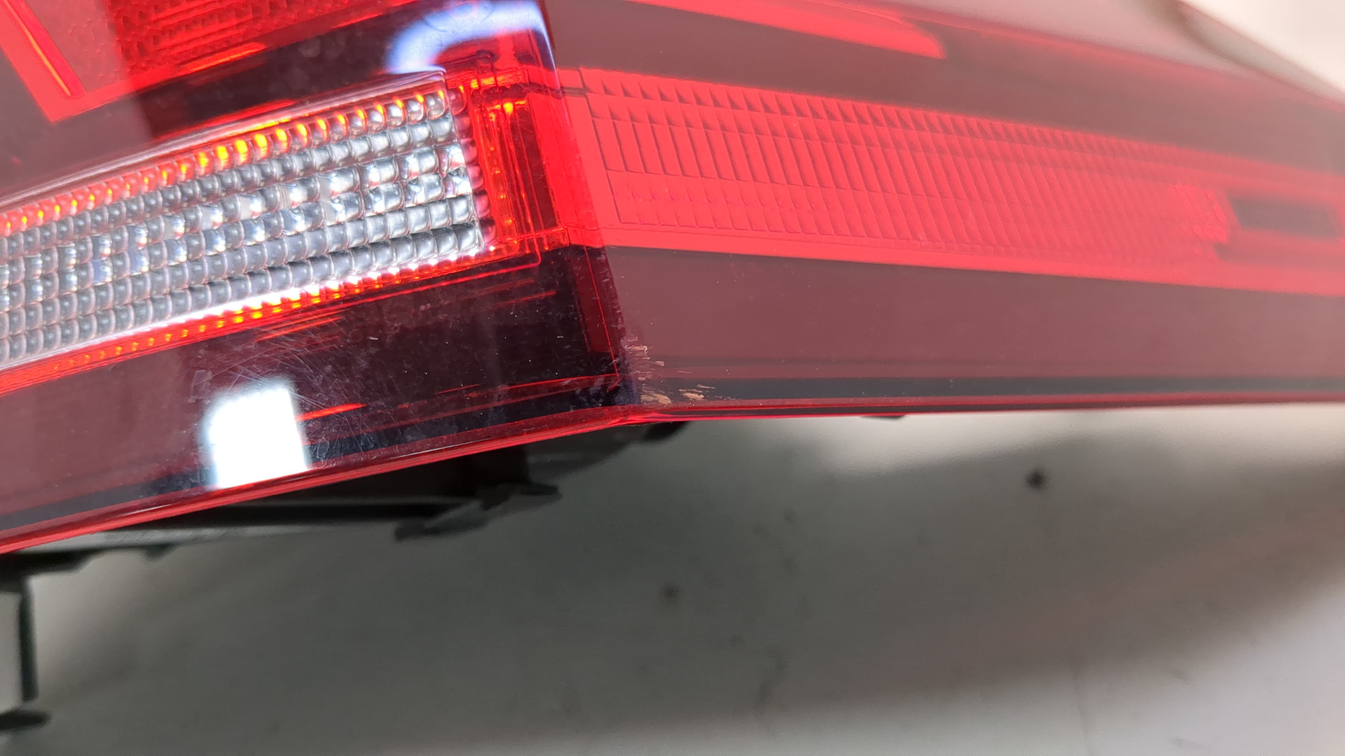 Фонарь задний правый