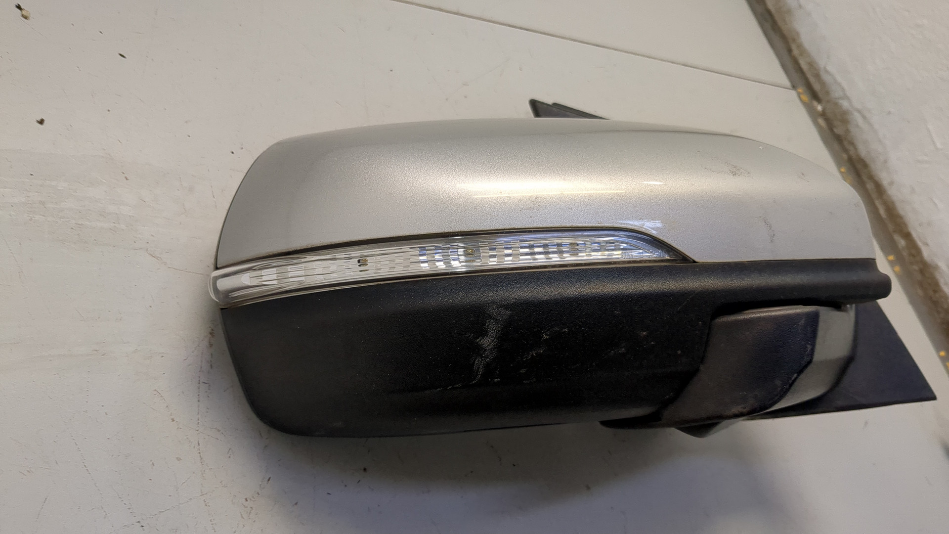 Зеркало правое электрическое