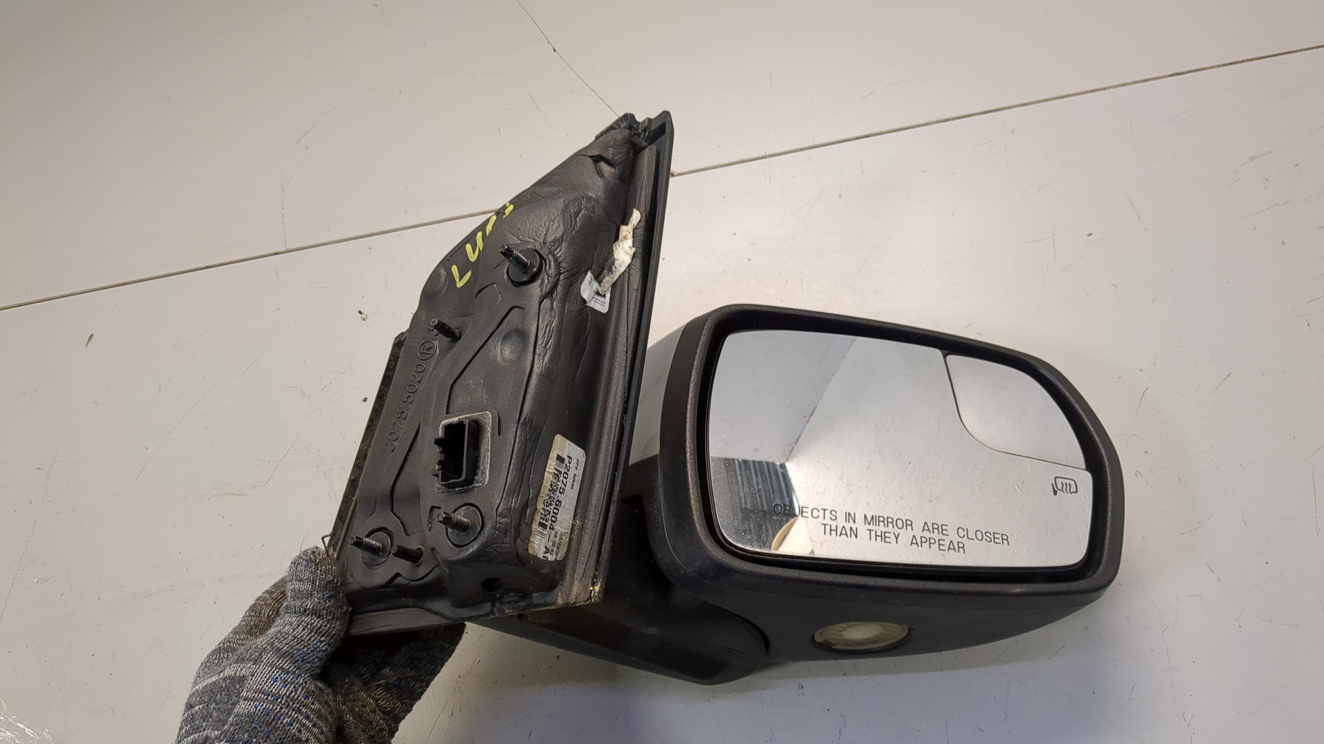 Зеркало правое электрическое