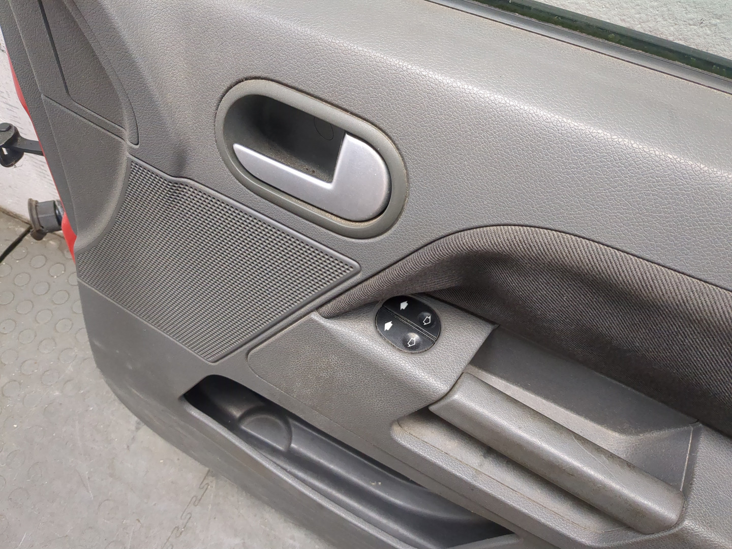 Дверь передняя правая