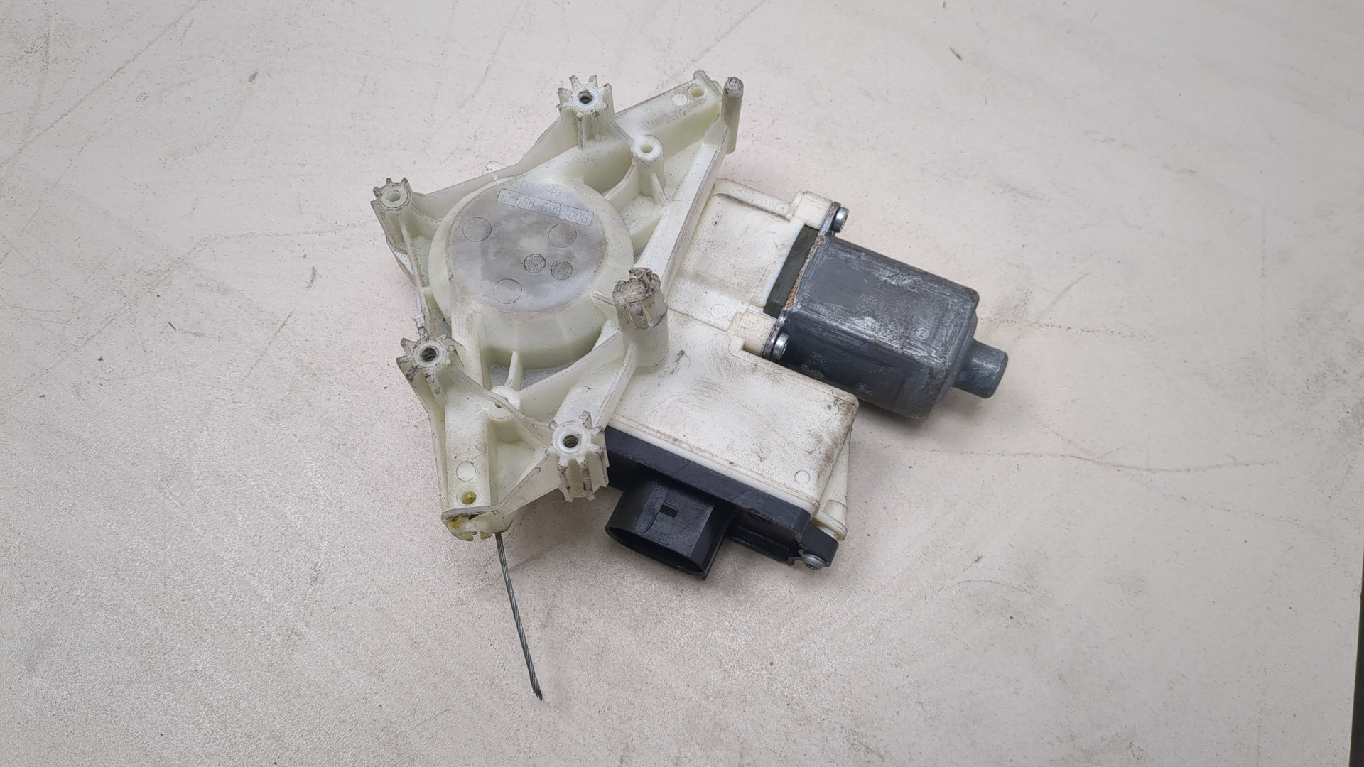 Моторчик стеклоподъемника