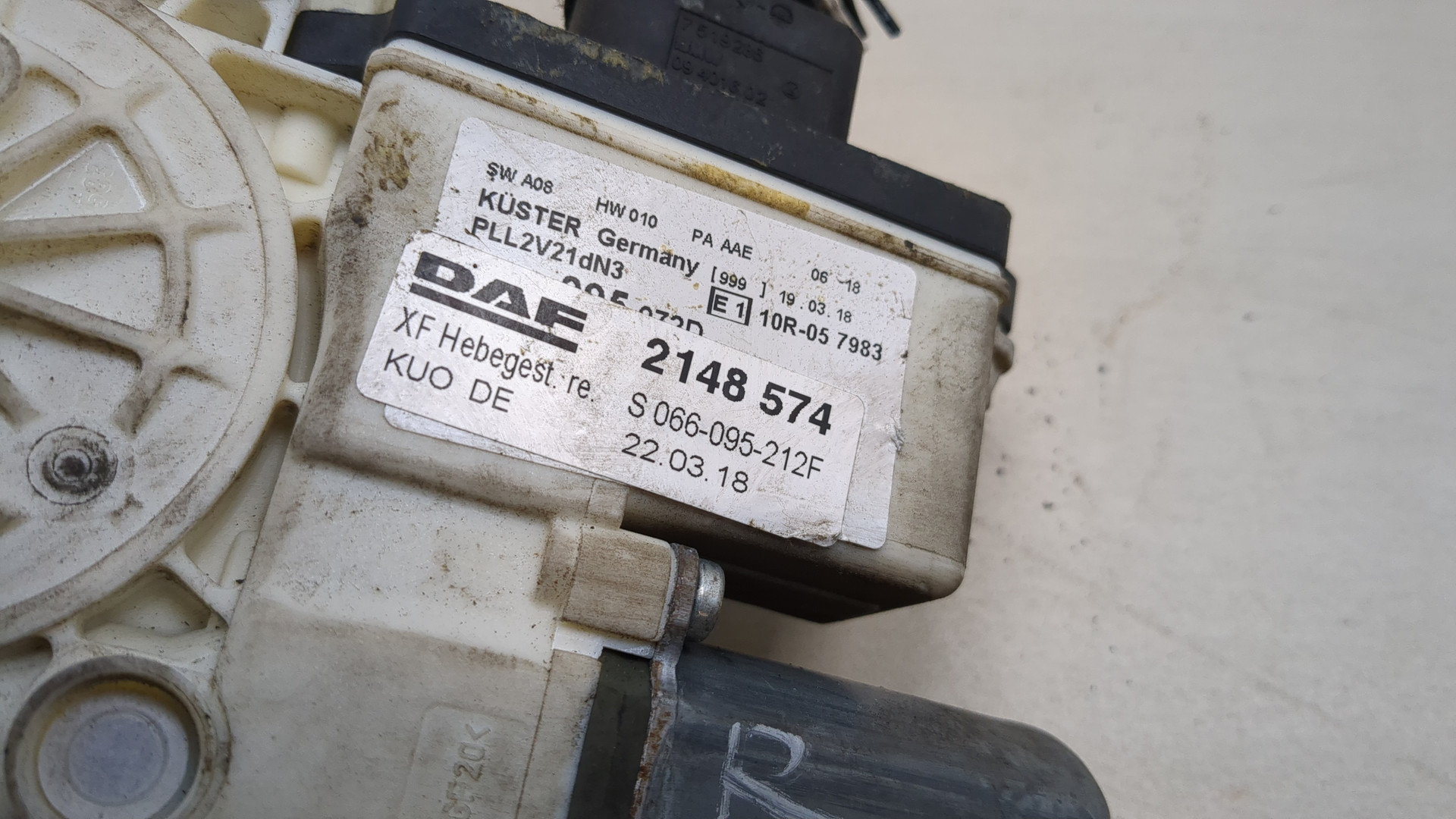 Моторчик стеклоподъемника