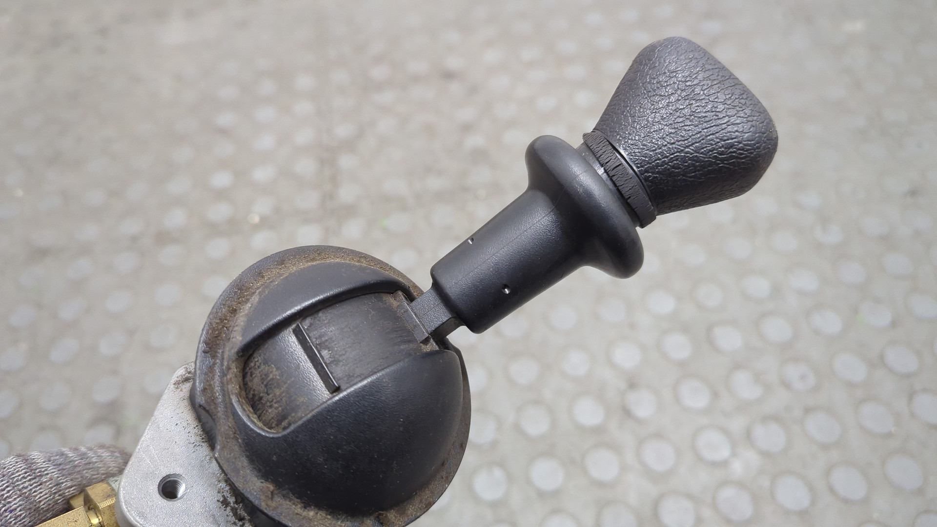 Рычаг стояночного тормоза