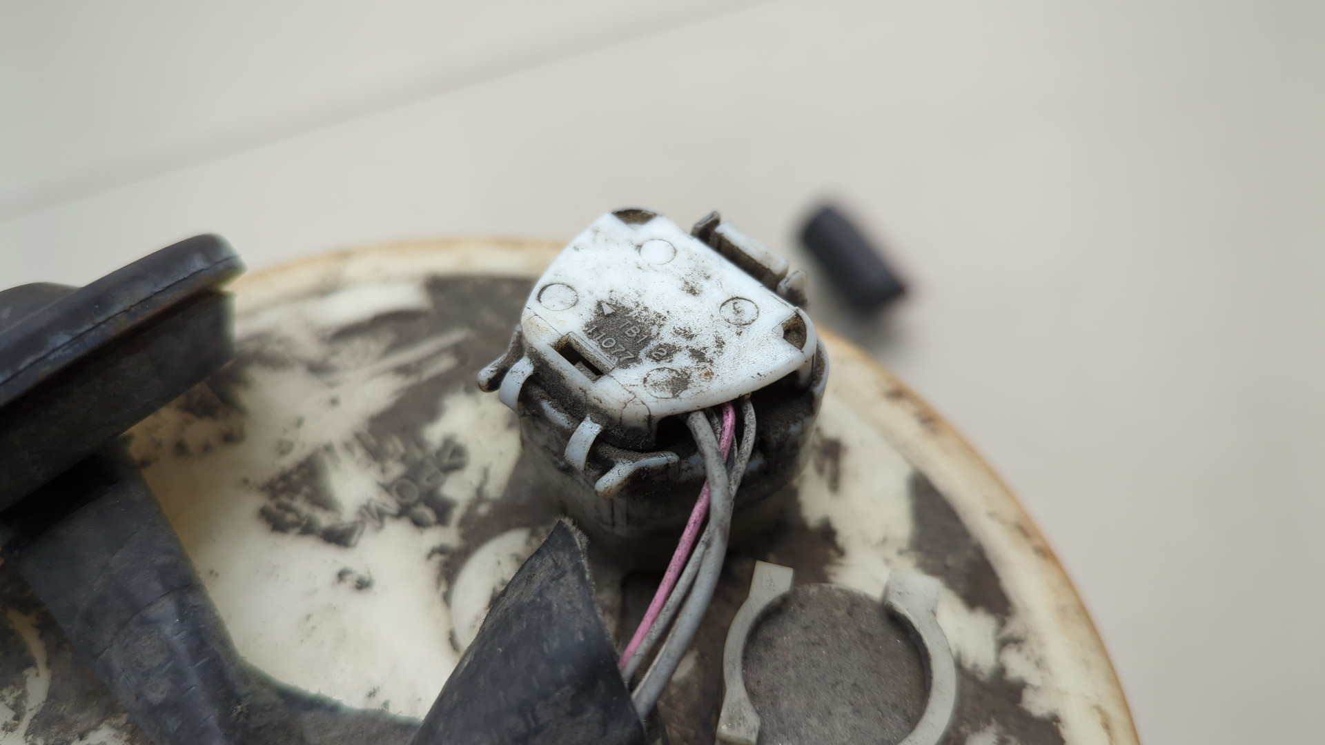 Насос топливный электрический