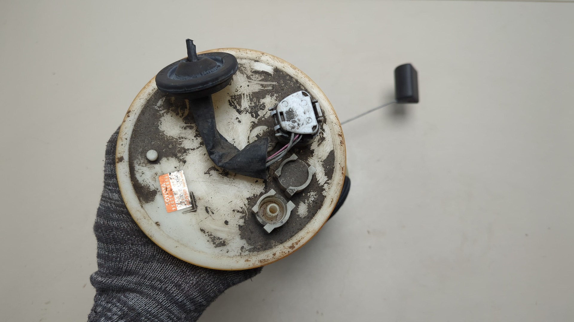 Насос топливный электрический