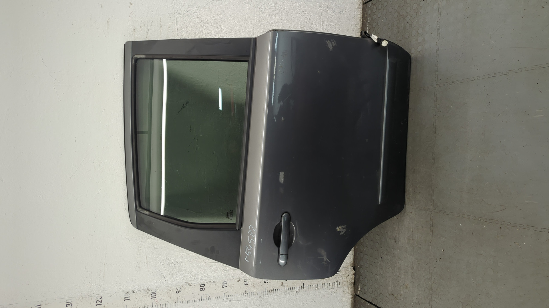 Дверь задняя правая