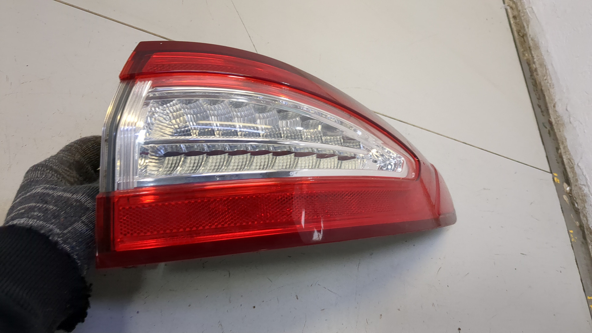 Фонарь задний правый