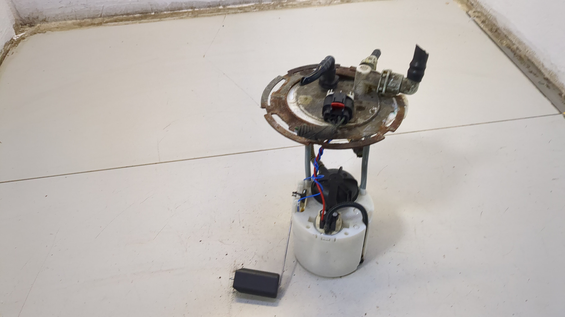 Насос топливный электрический