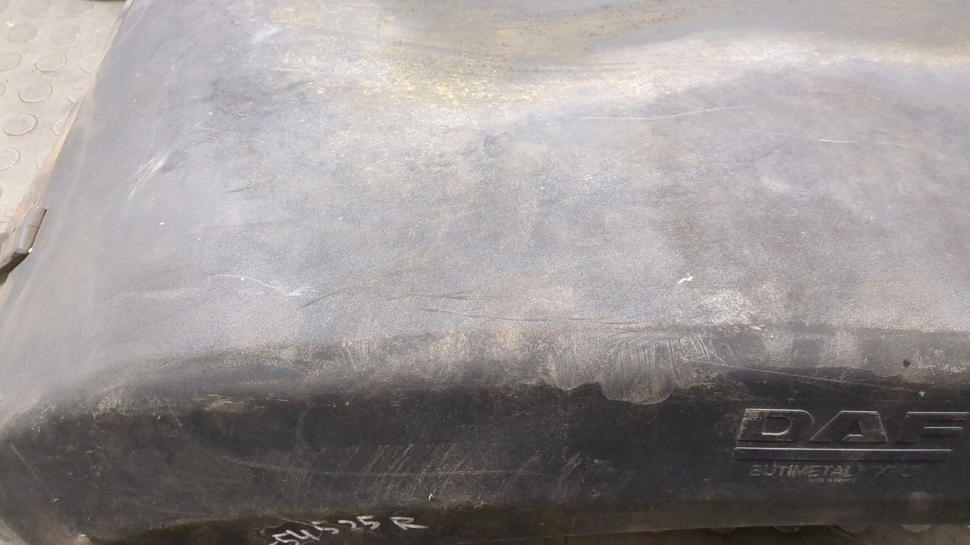 Крыло заднее правое