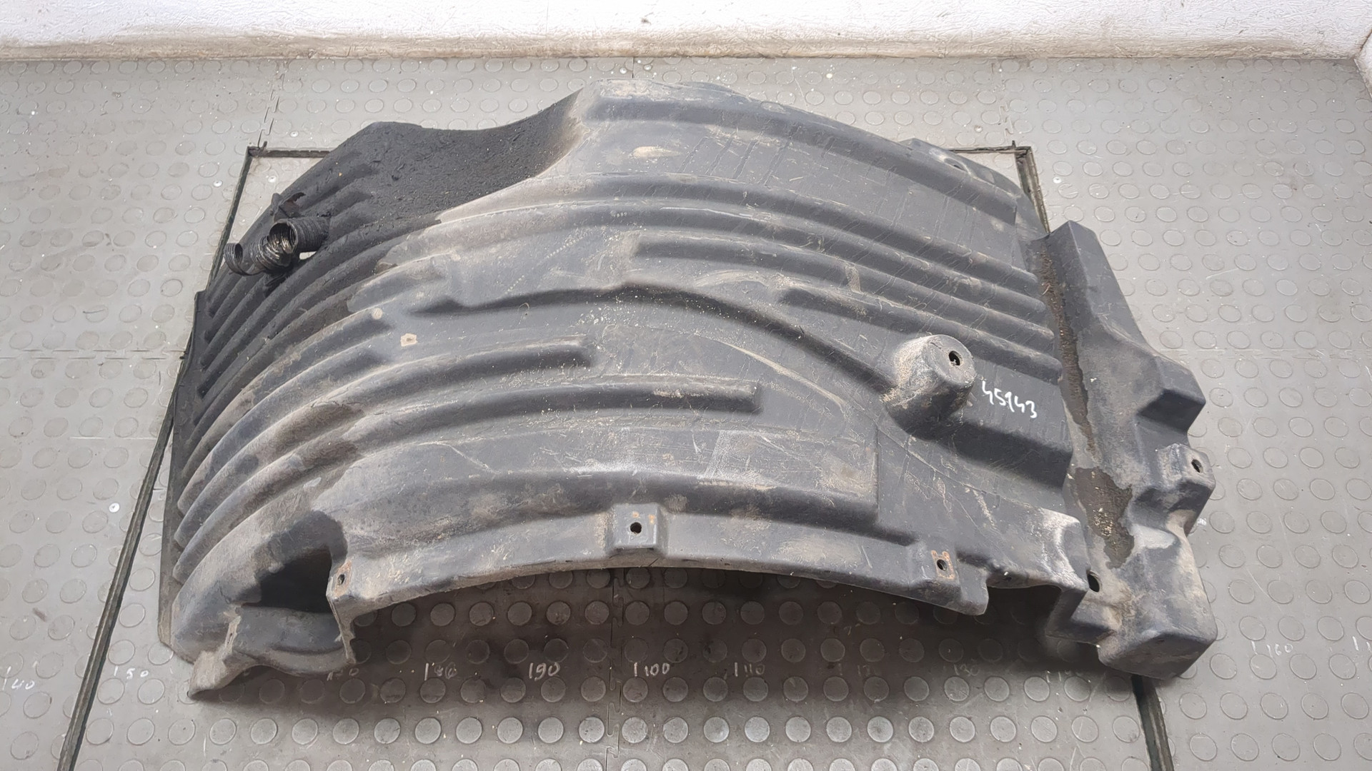 Локер передний левый