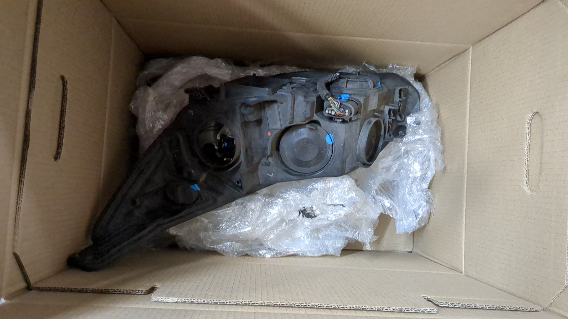 Фара правая