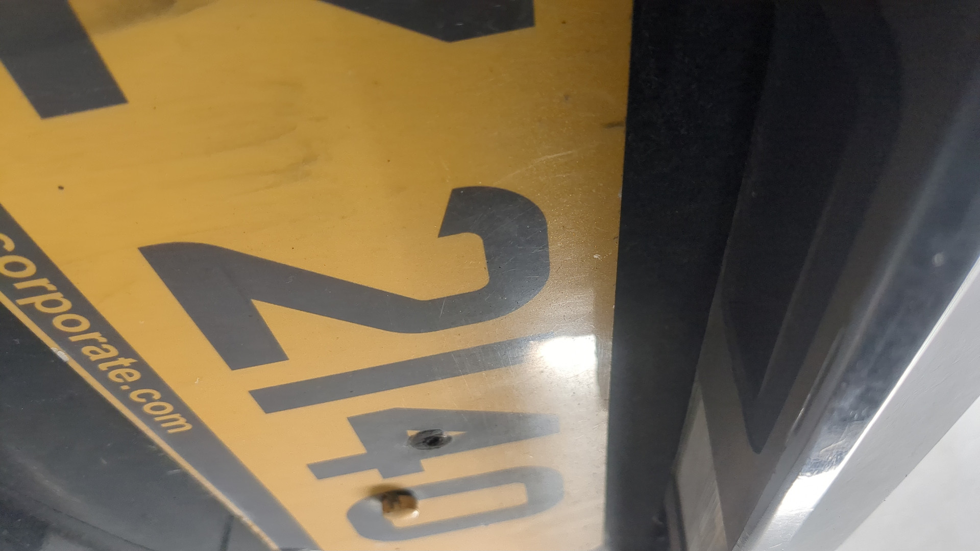 Дверь багажника