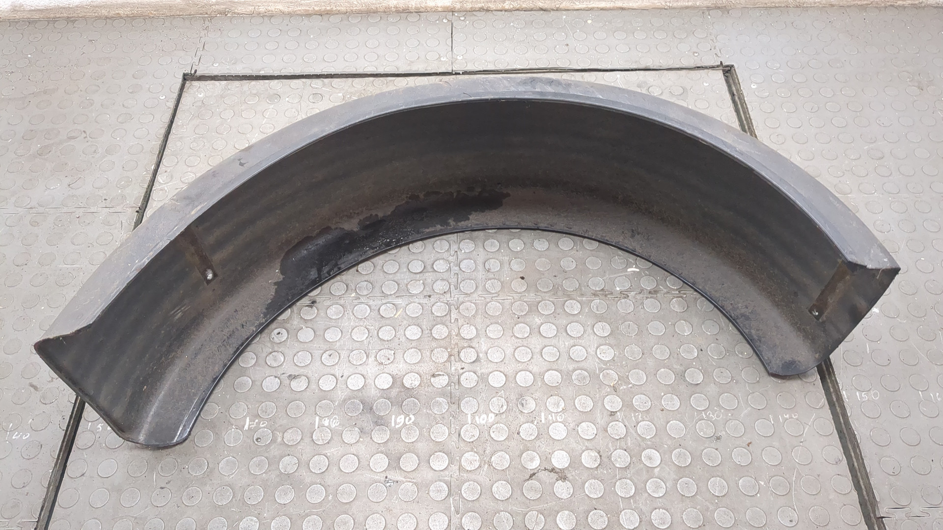 Крыло заднее левое