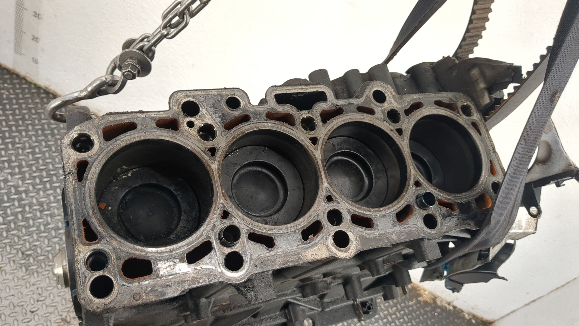 Блок двигателя