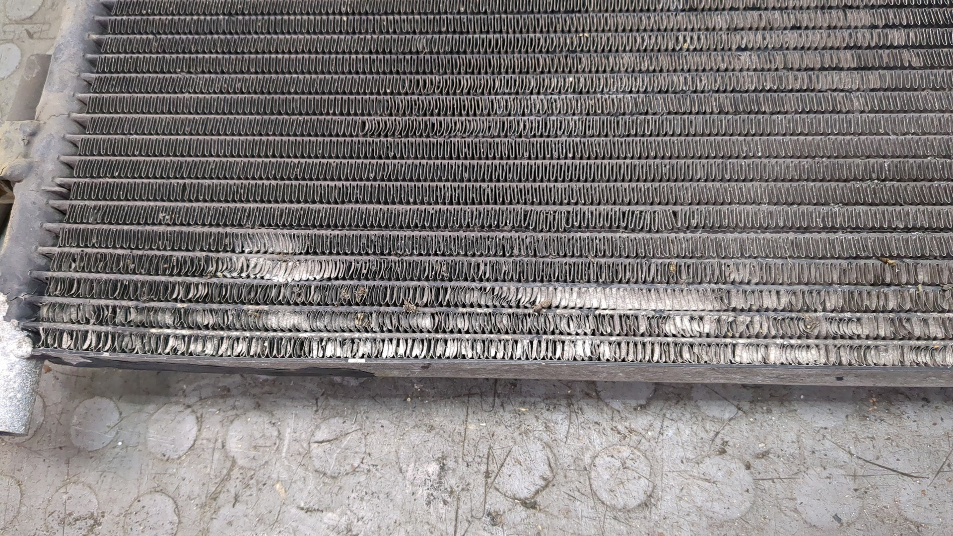 Радиатор кондиционера / конденсер