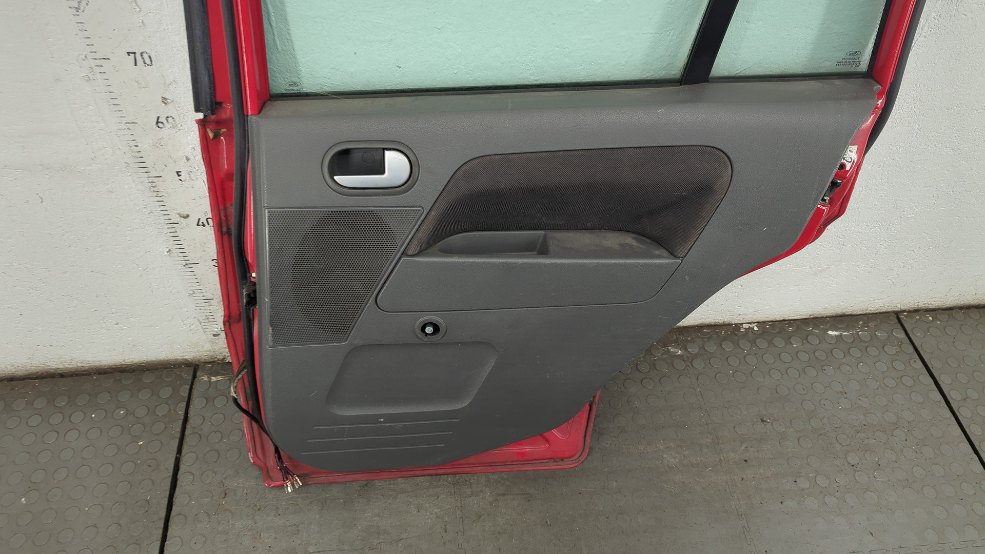 Дверь задняя правая