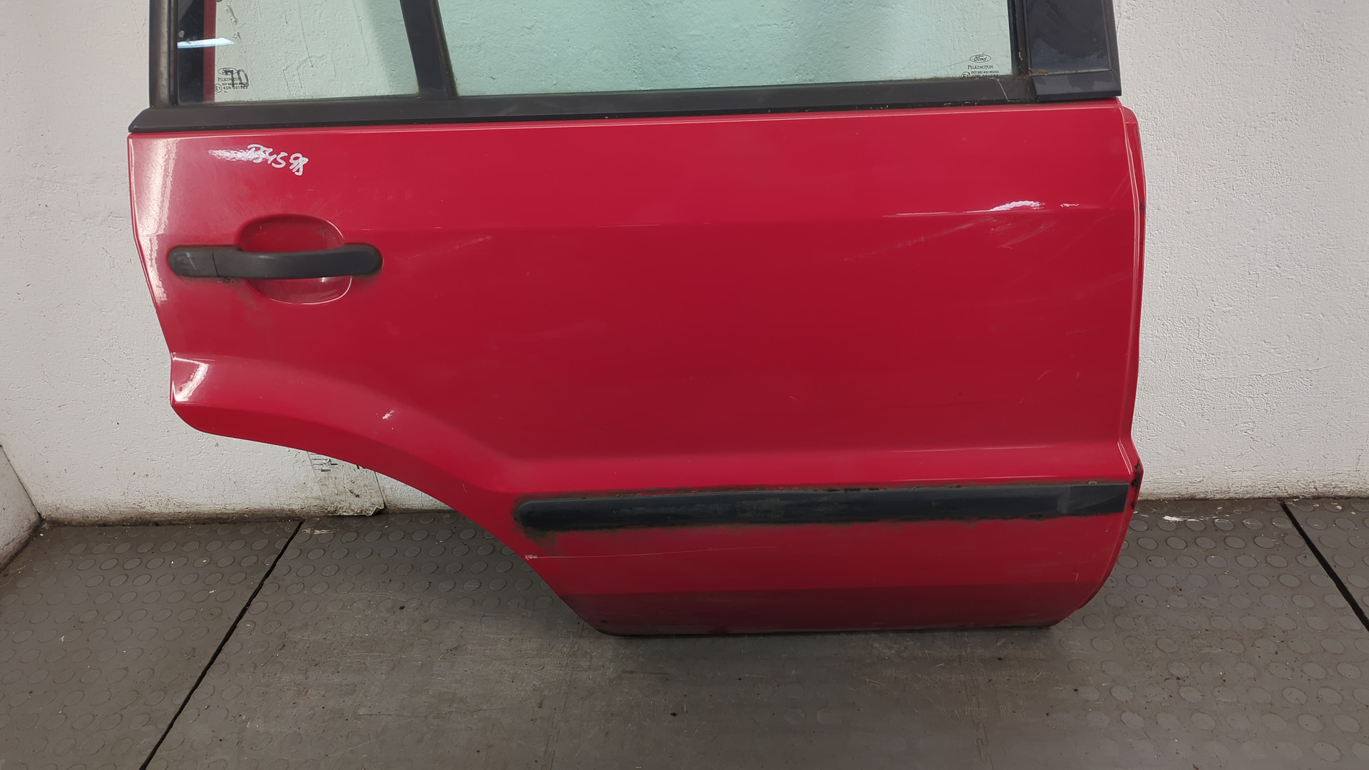 Дверь задняя правая