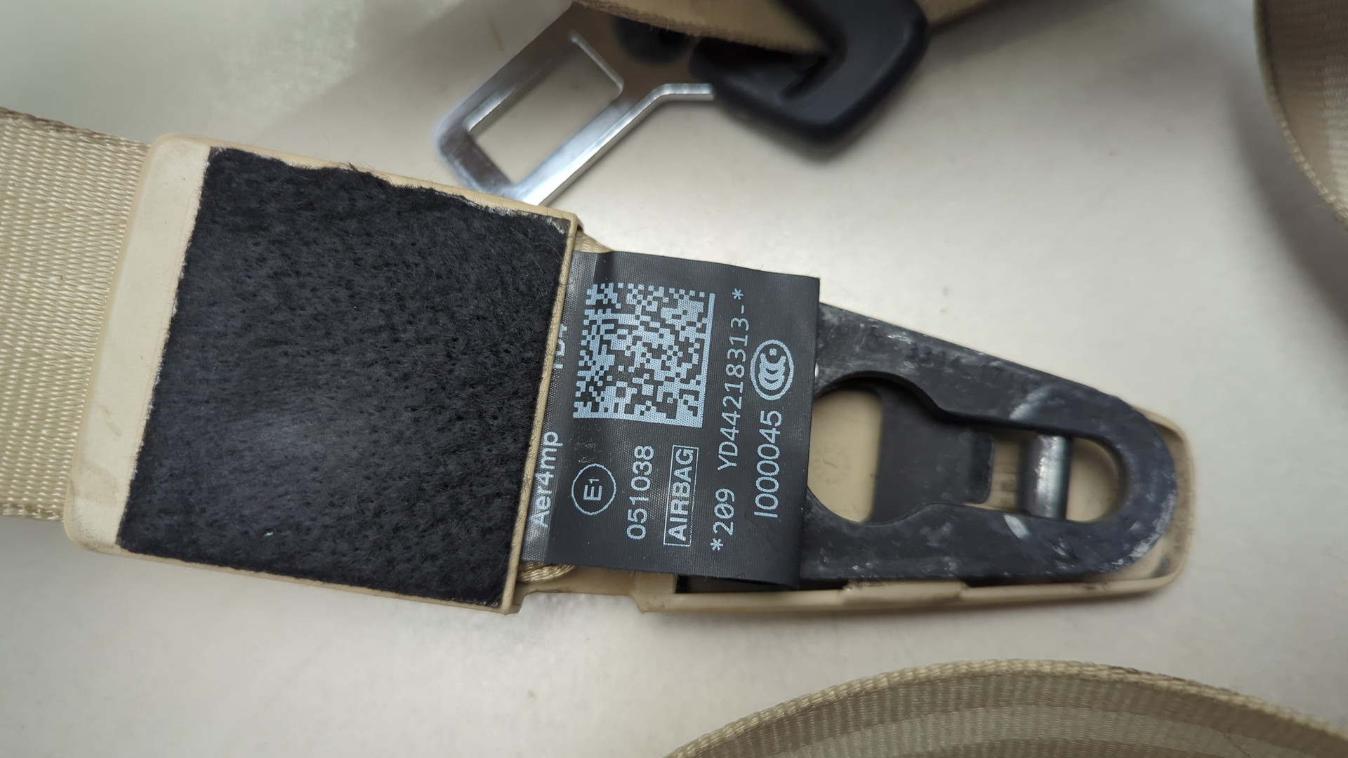 Ремень безопасности