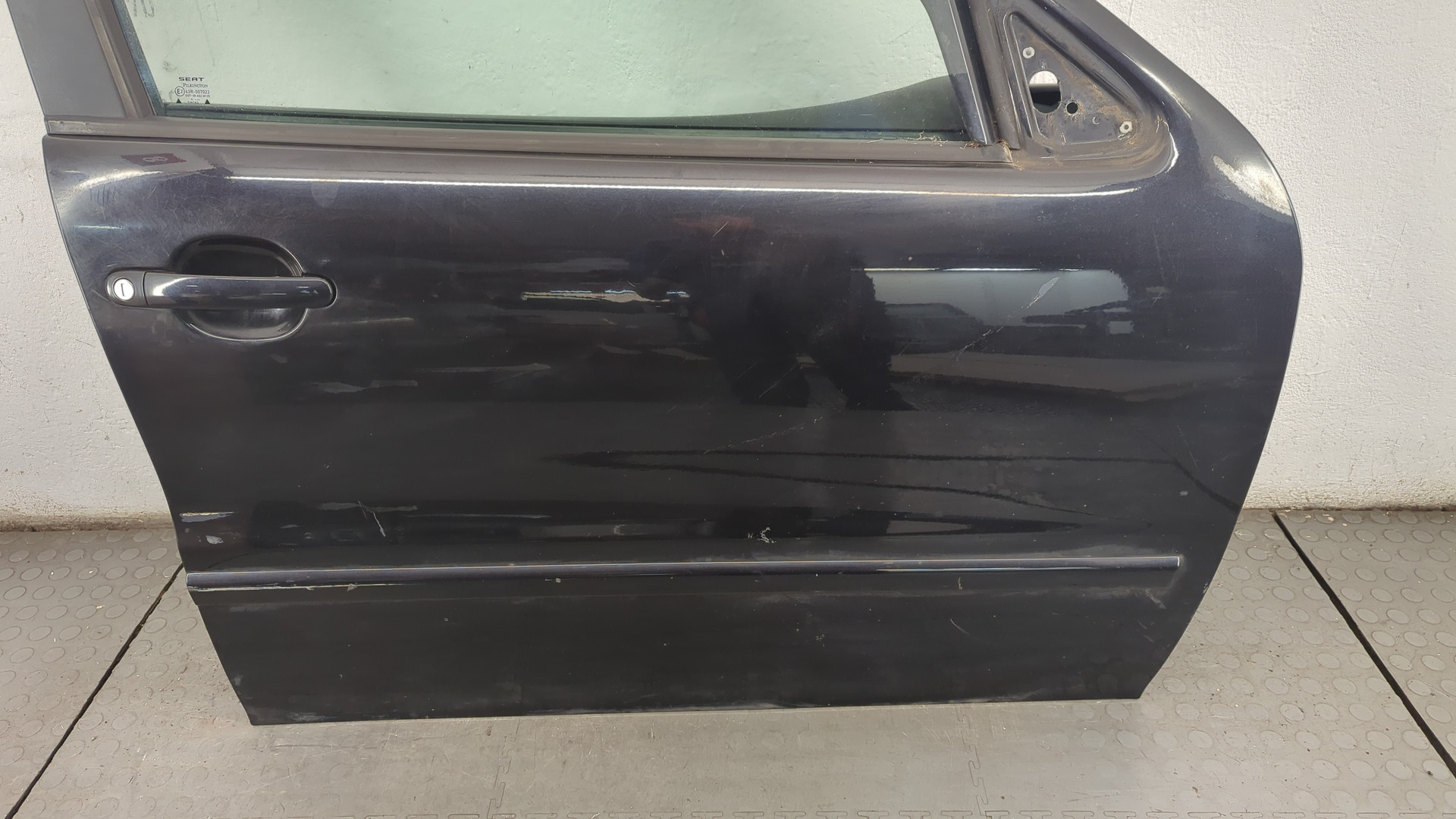 Дверь передняя правая