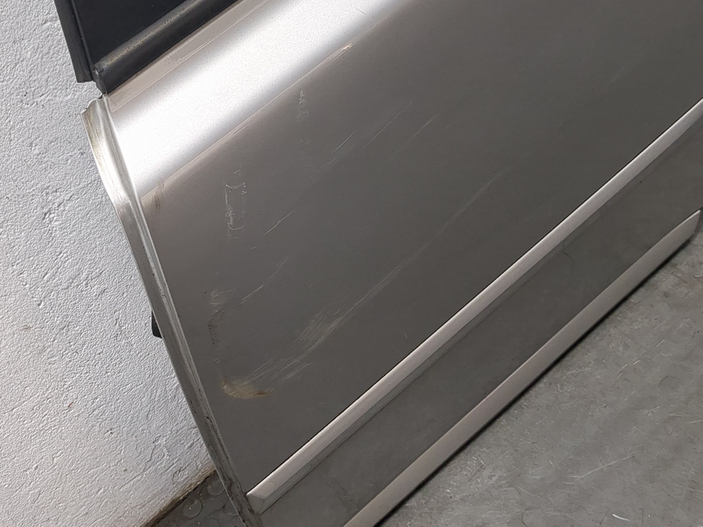 Дверь задняя левая