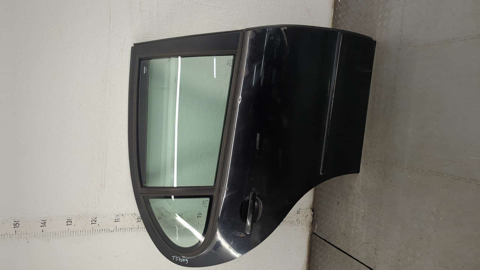 Дверь задняя правая