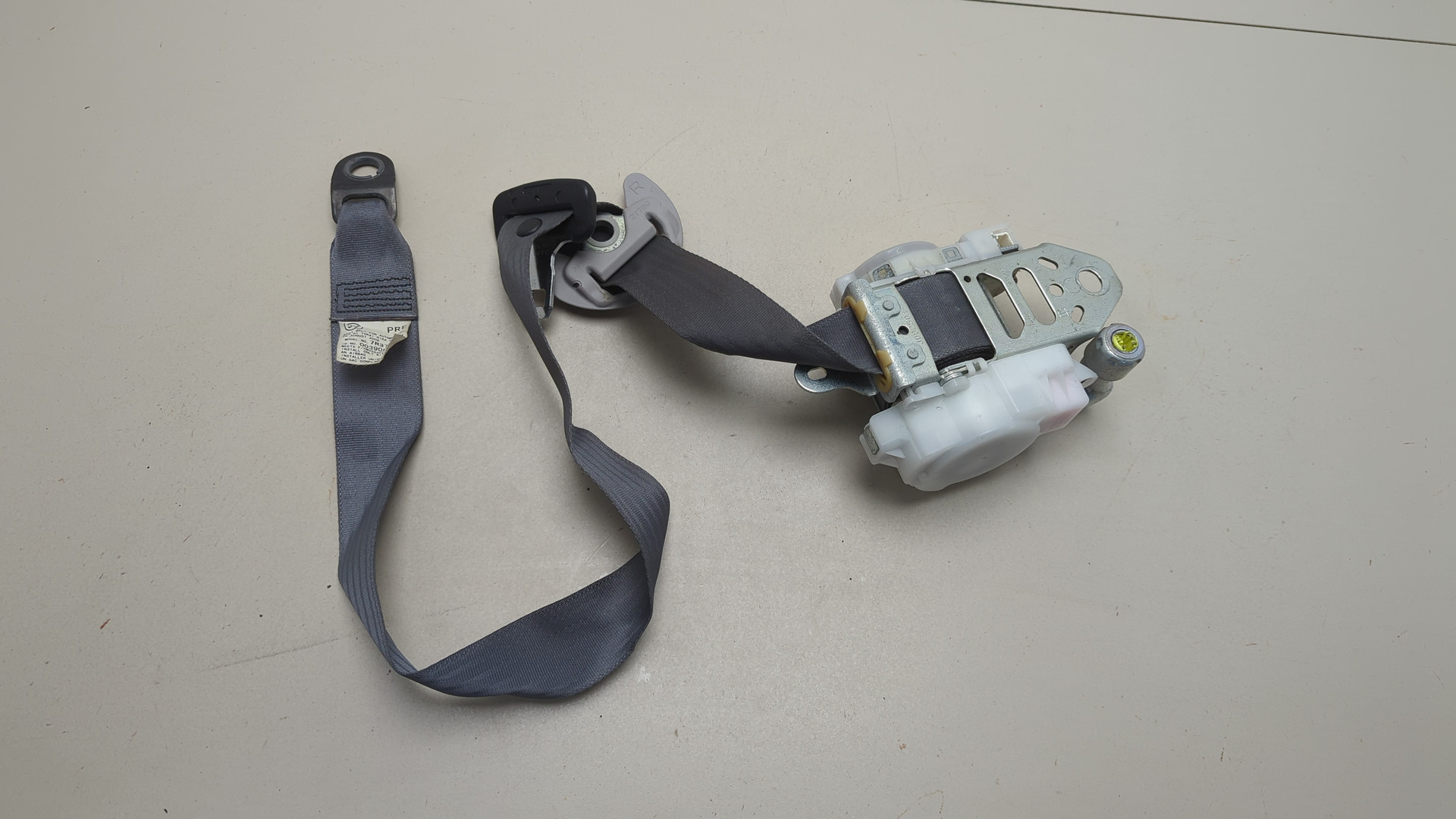 Ремень безопасности