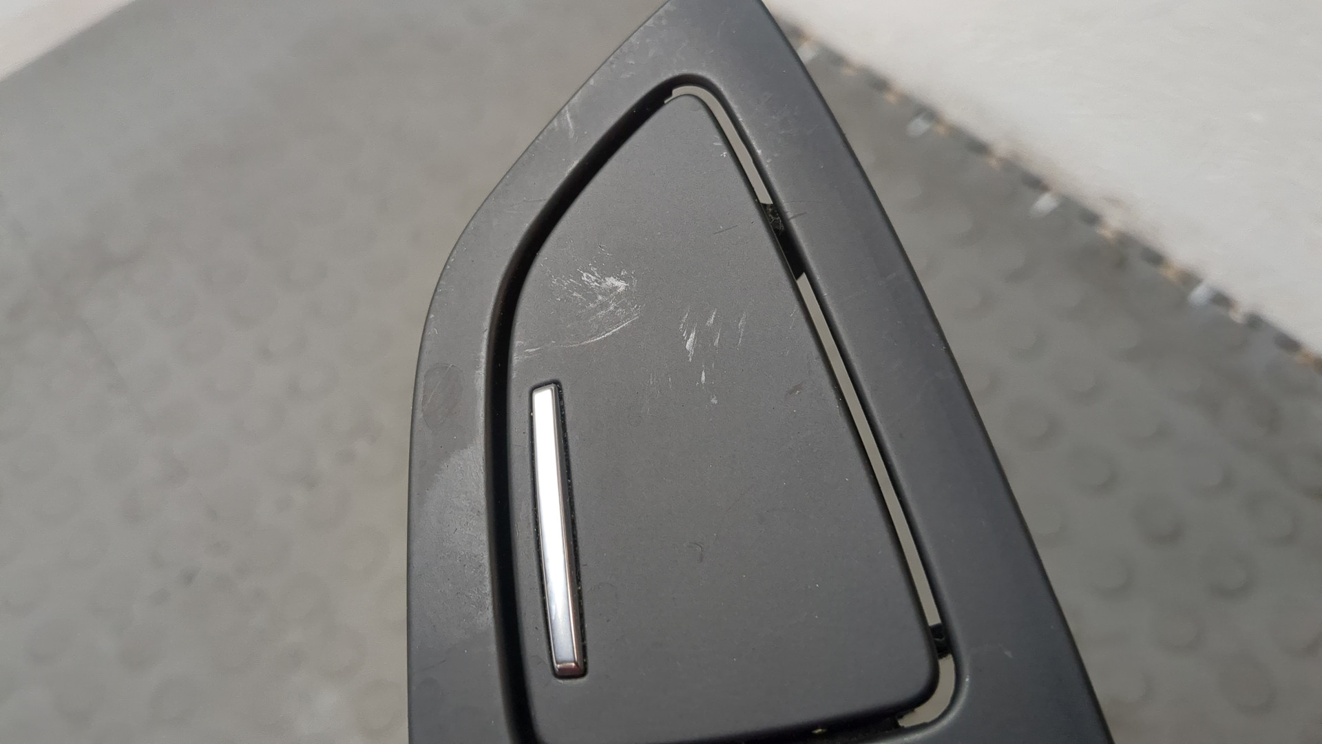 Кнопка стеклоподъемника