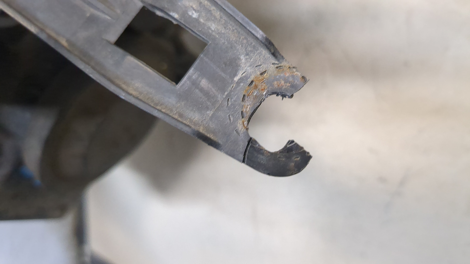 Фара правая