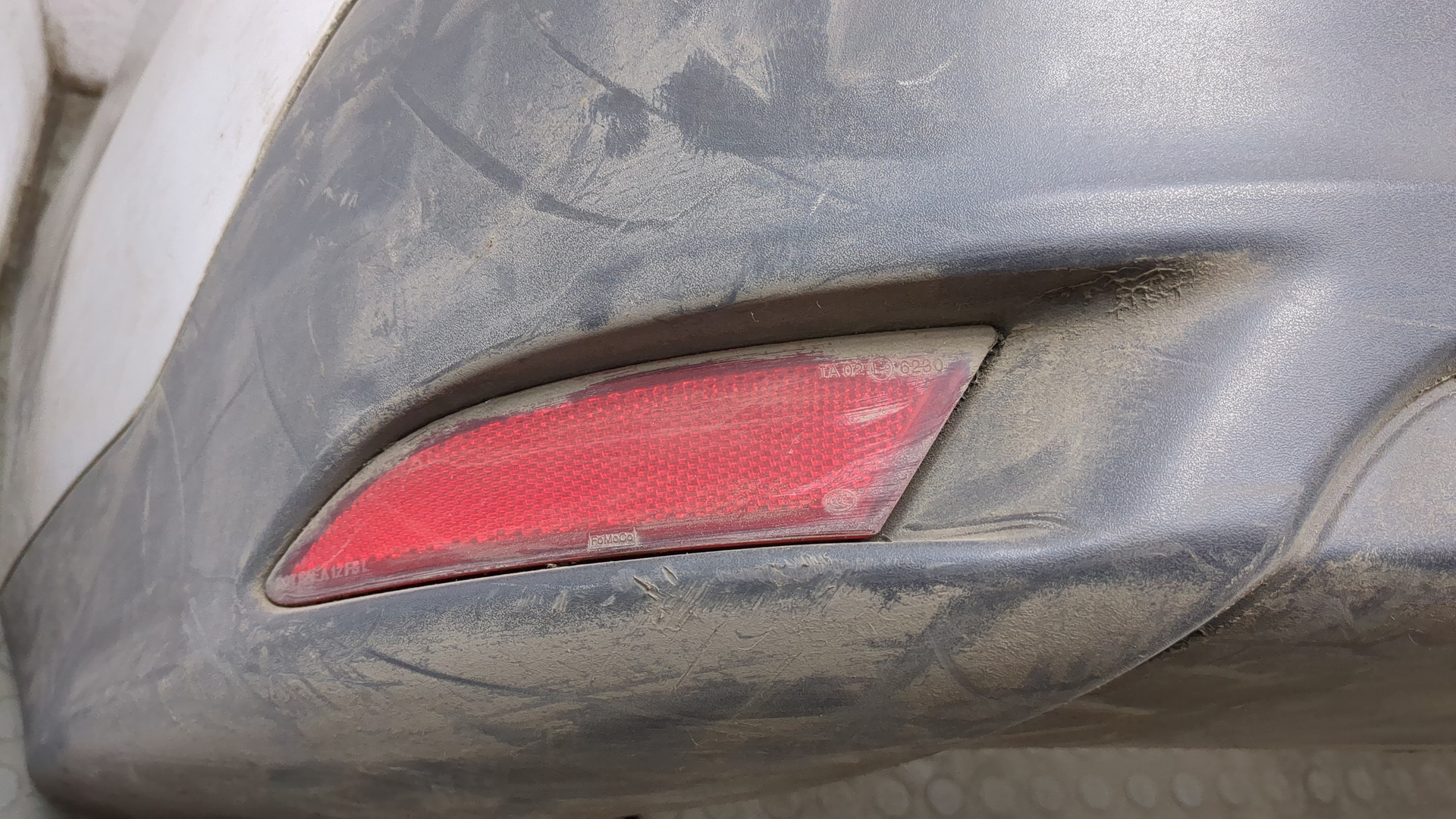 Бампер задний