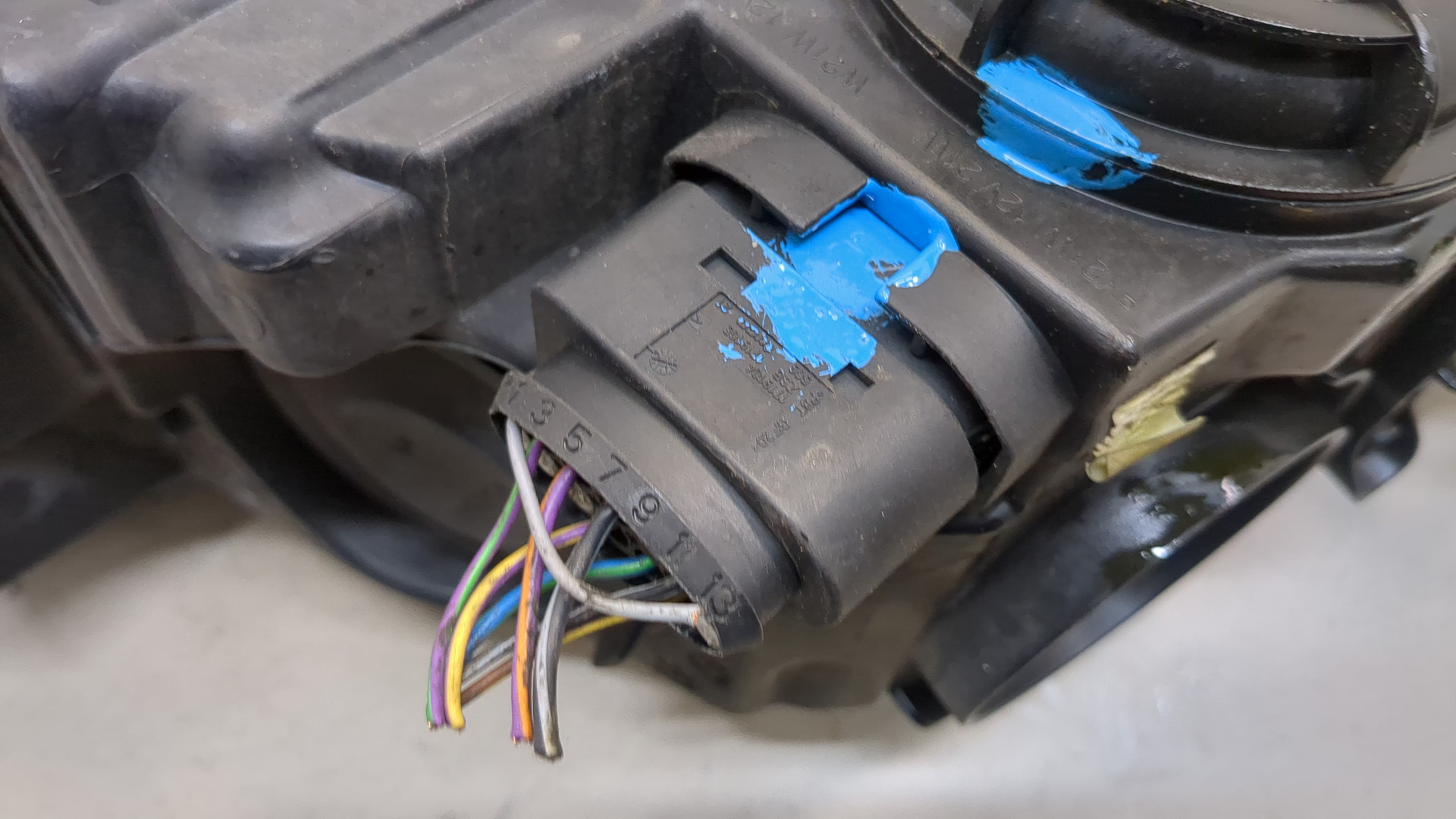 Фара правая