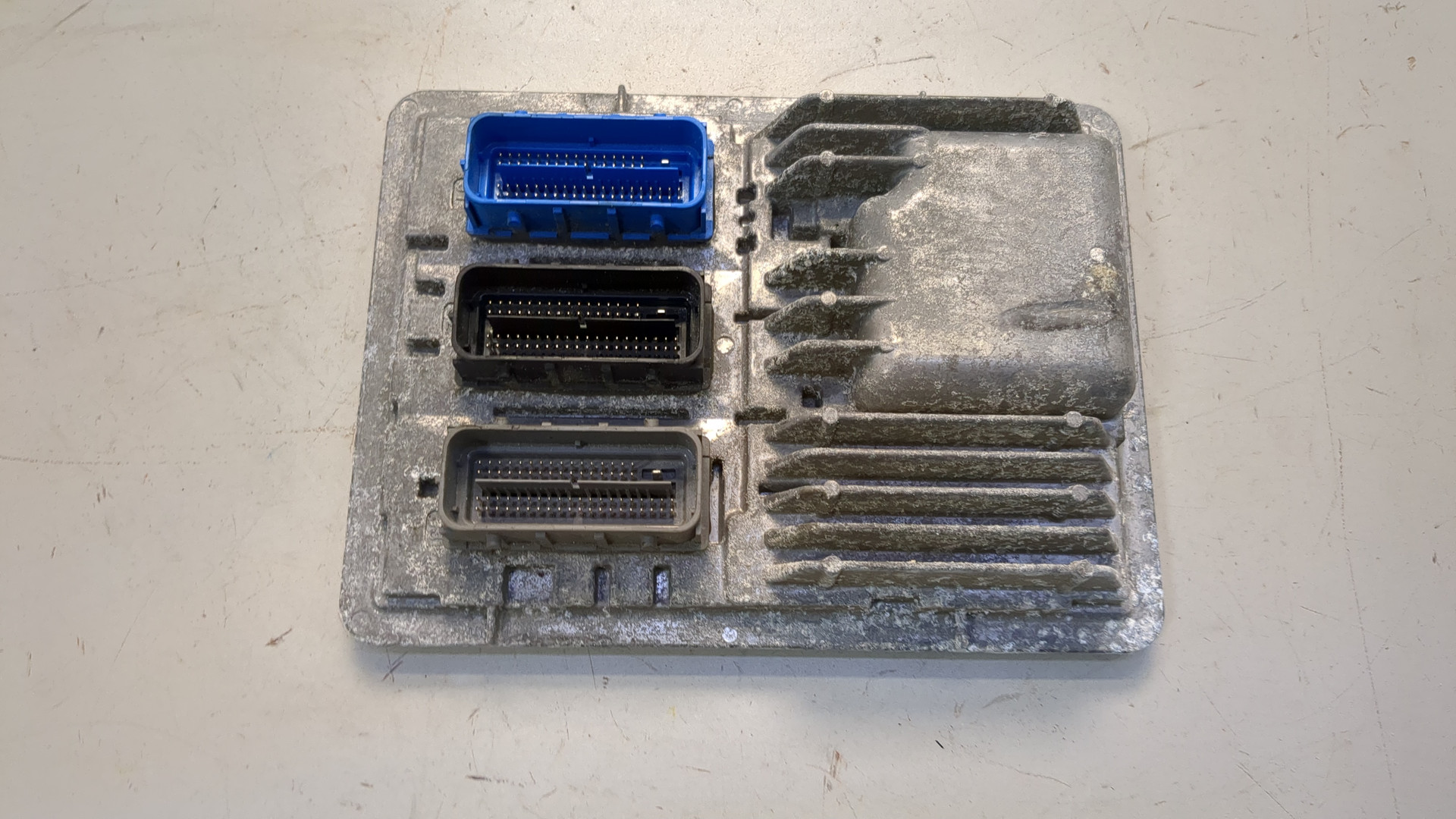 Блок управления двигателем