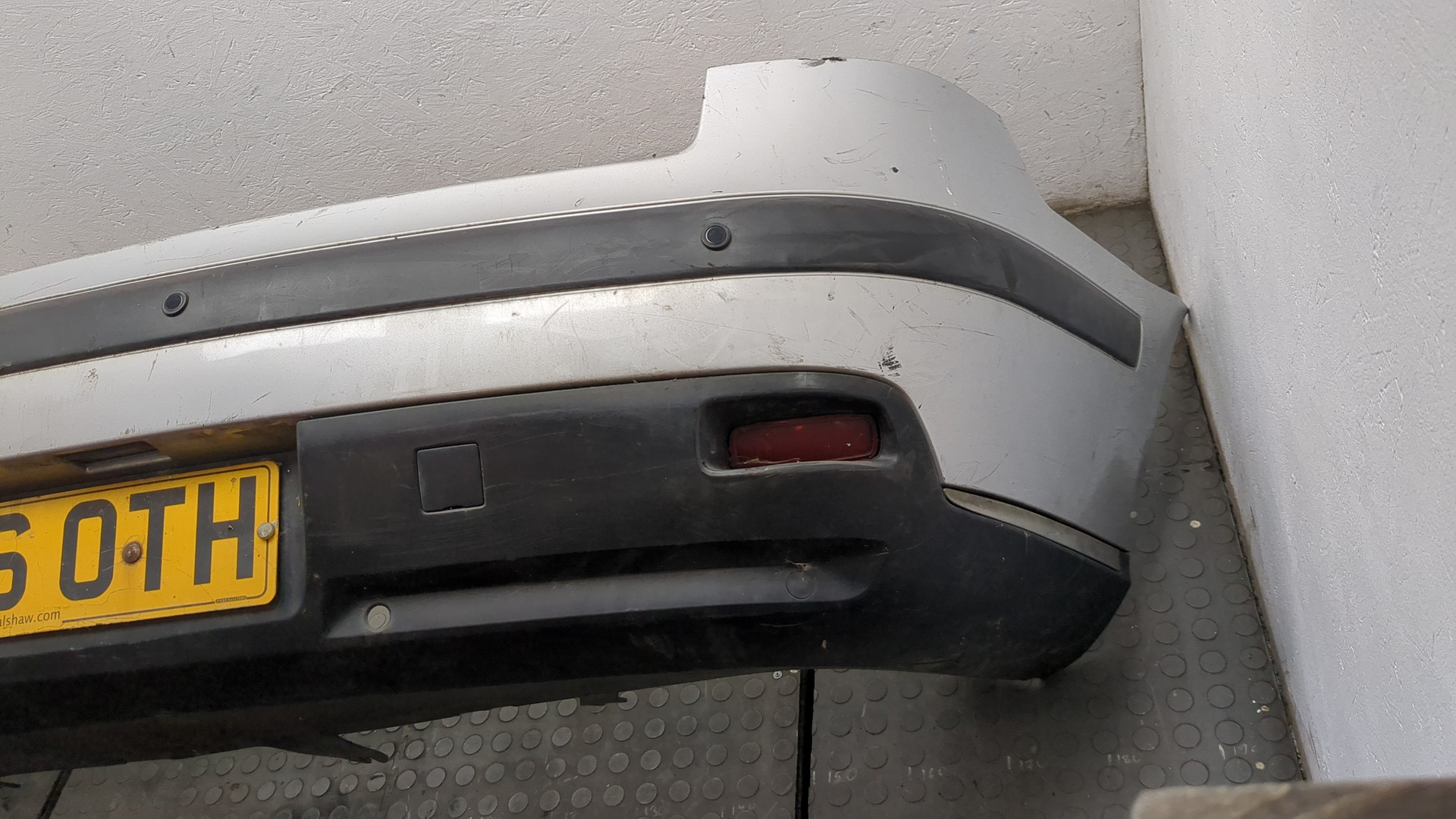 Бампер задний