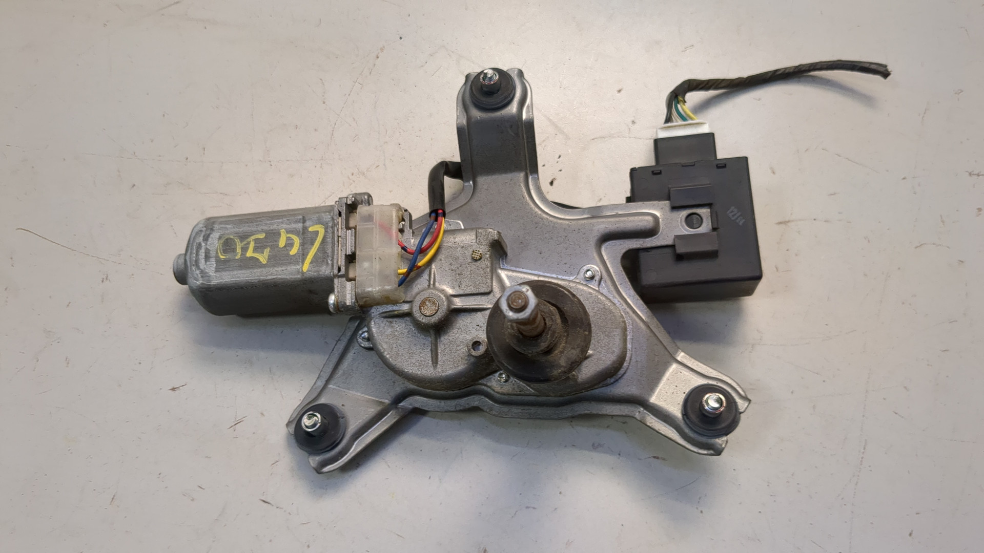 Моторчик стеклоочистителя задний