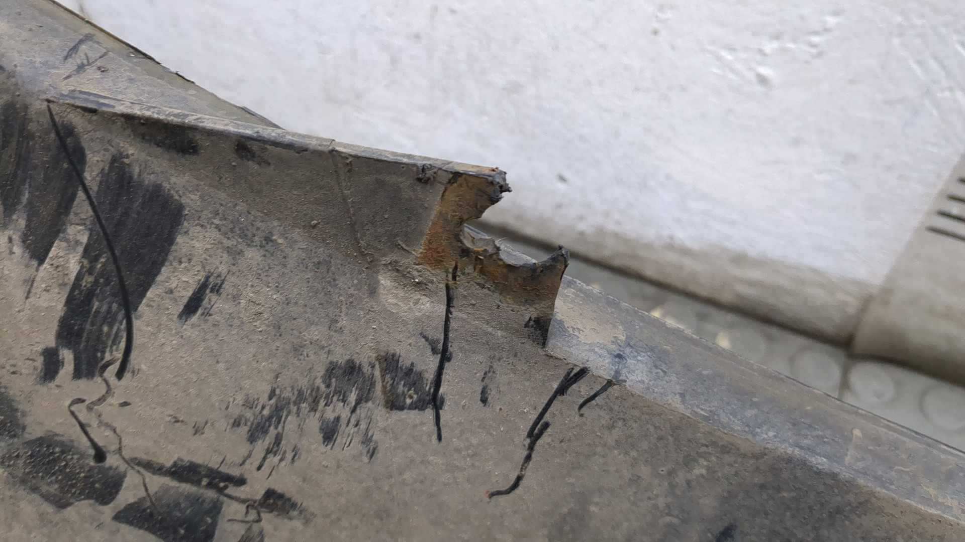 Бампер передний