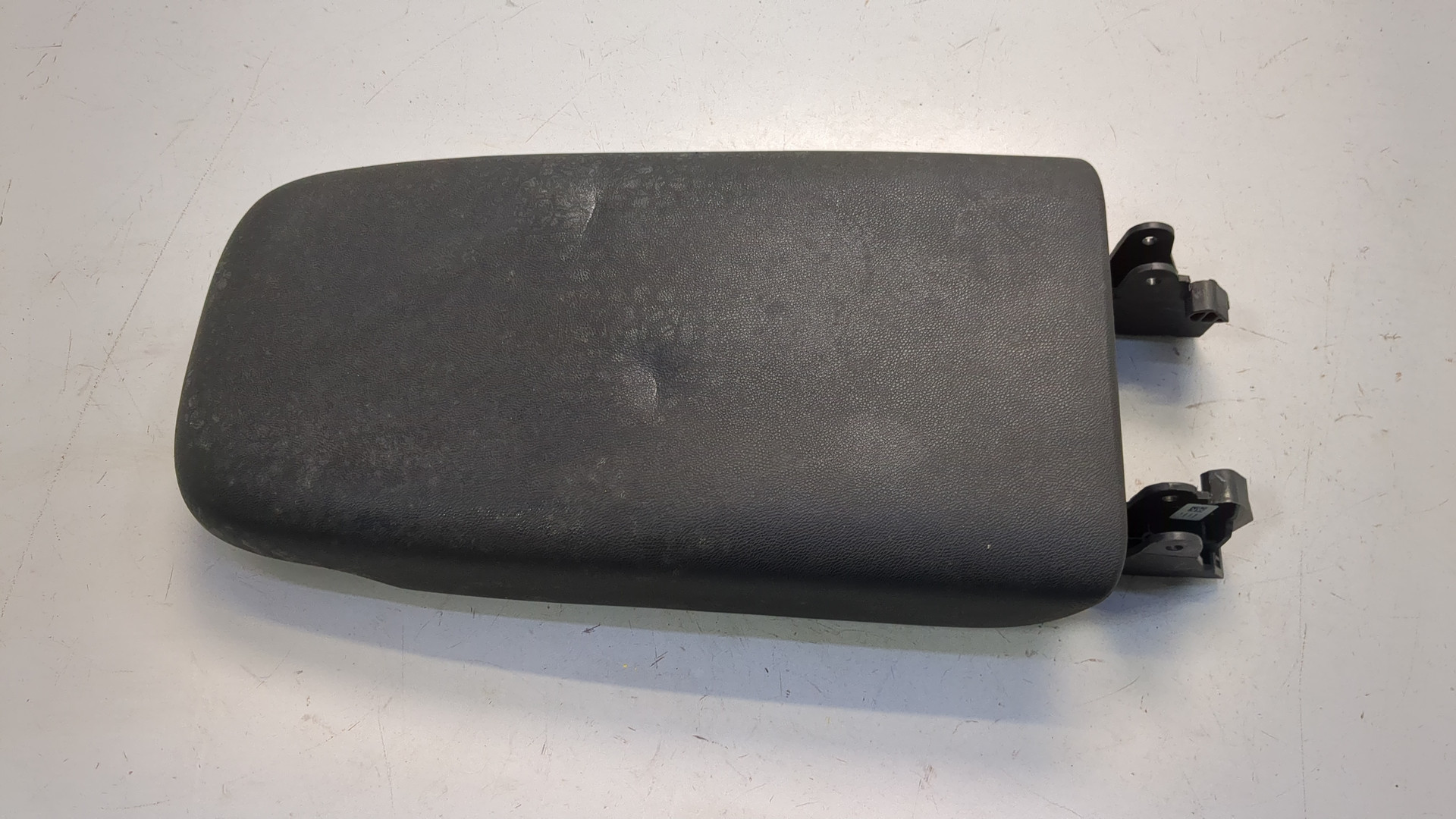 Подлокотник