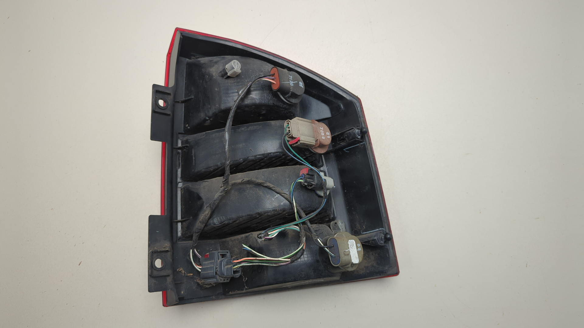 Фонарь задний левый