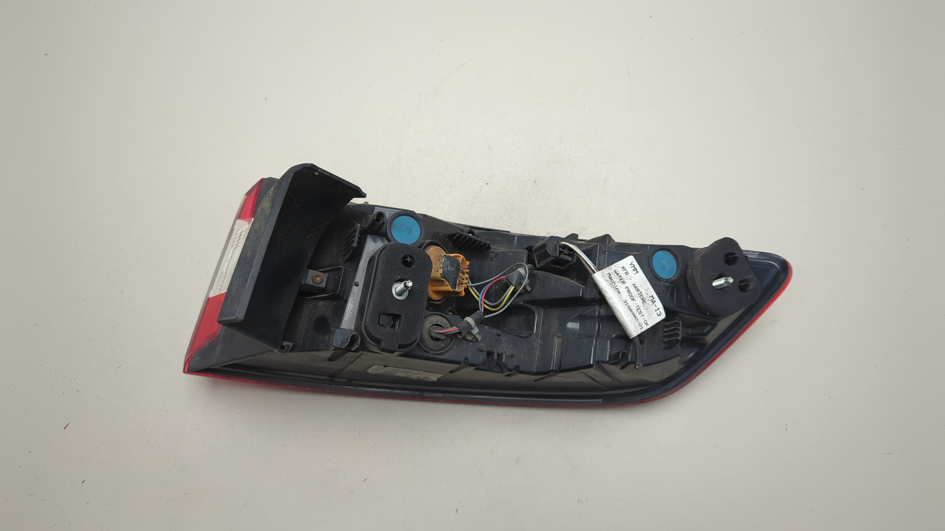 Фонарь задний левый