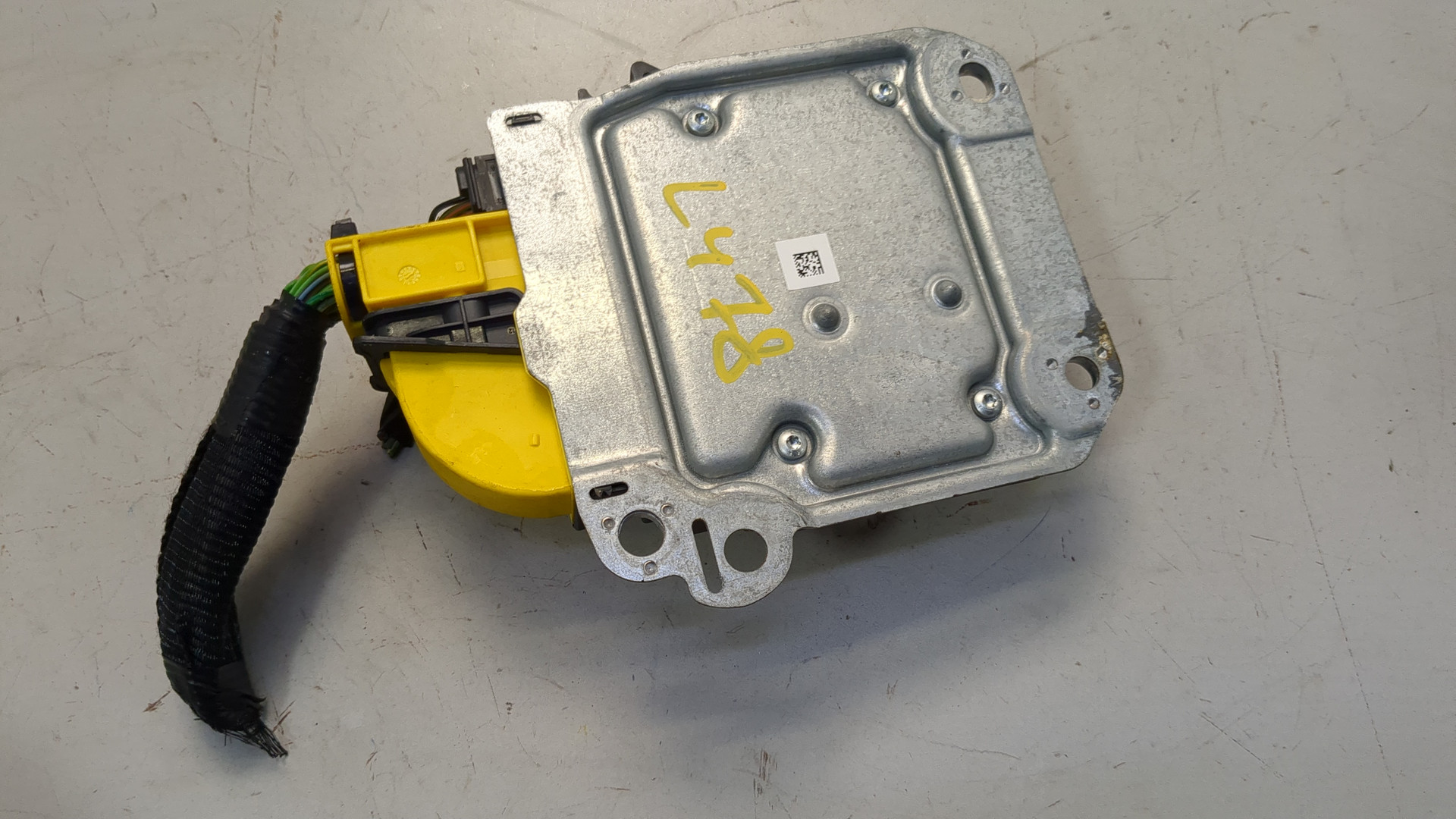 Блок управления подушек безопасности (AIR BAG)