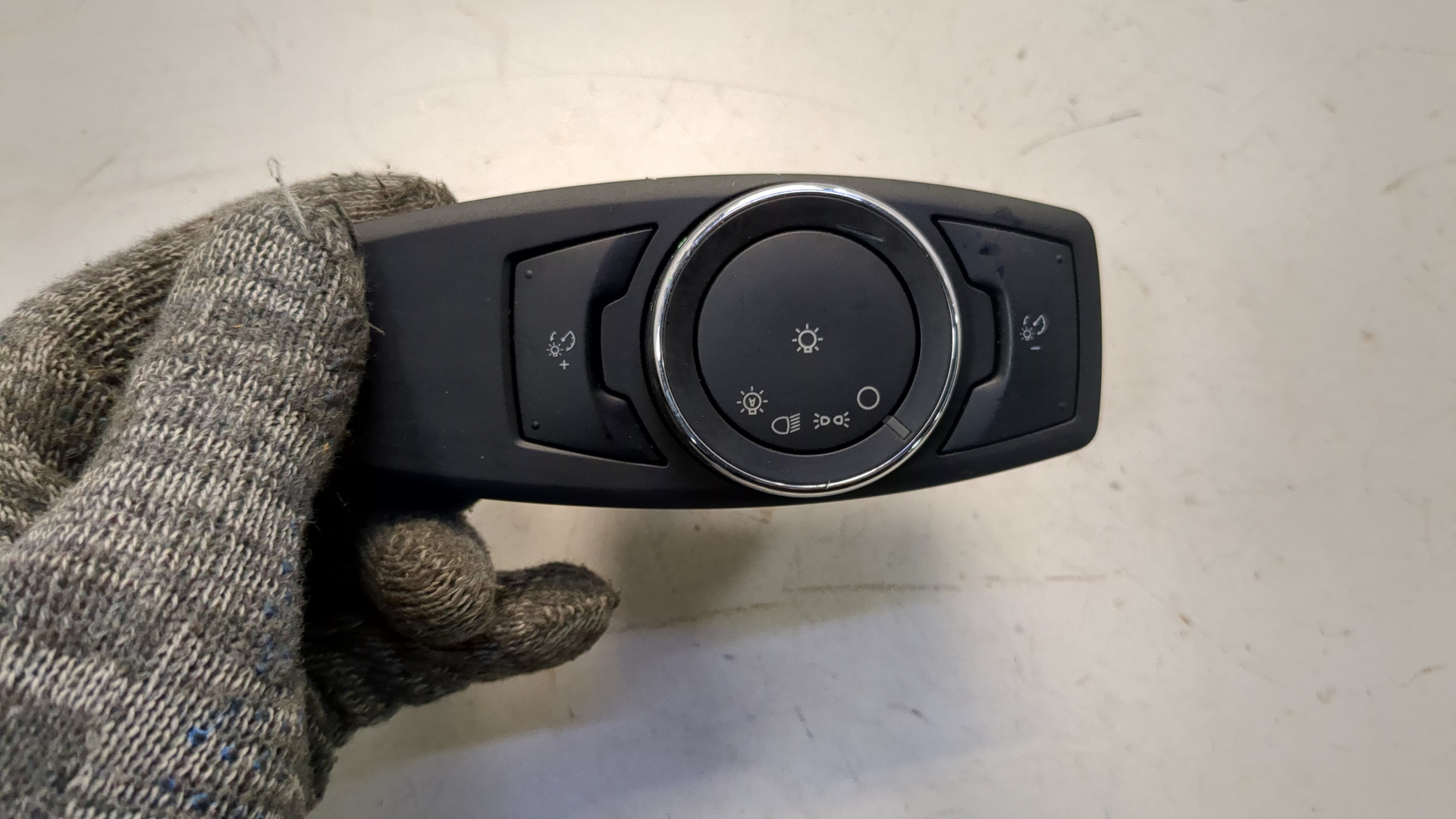 Переключатель света фар